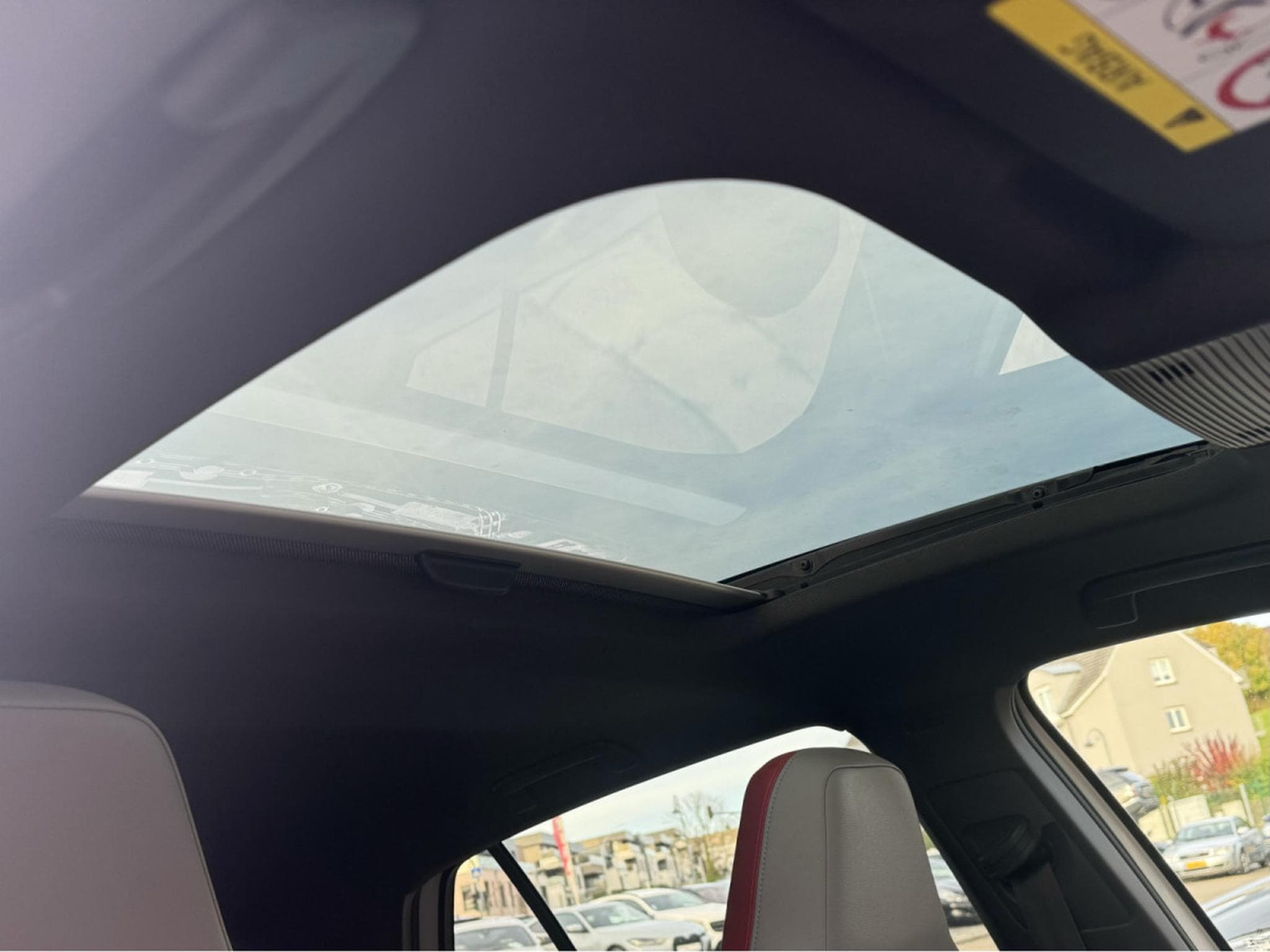 VW Golf GTI 2.0 TSI 300 CLUBSPORT DCC IQ LIGHT HEAD UP HARMAN KARDON (2021) - Photo 6