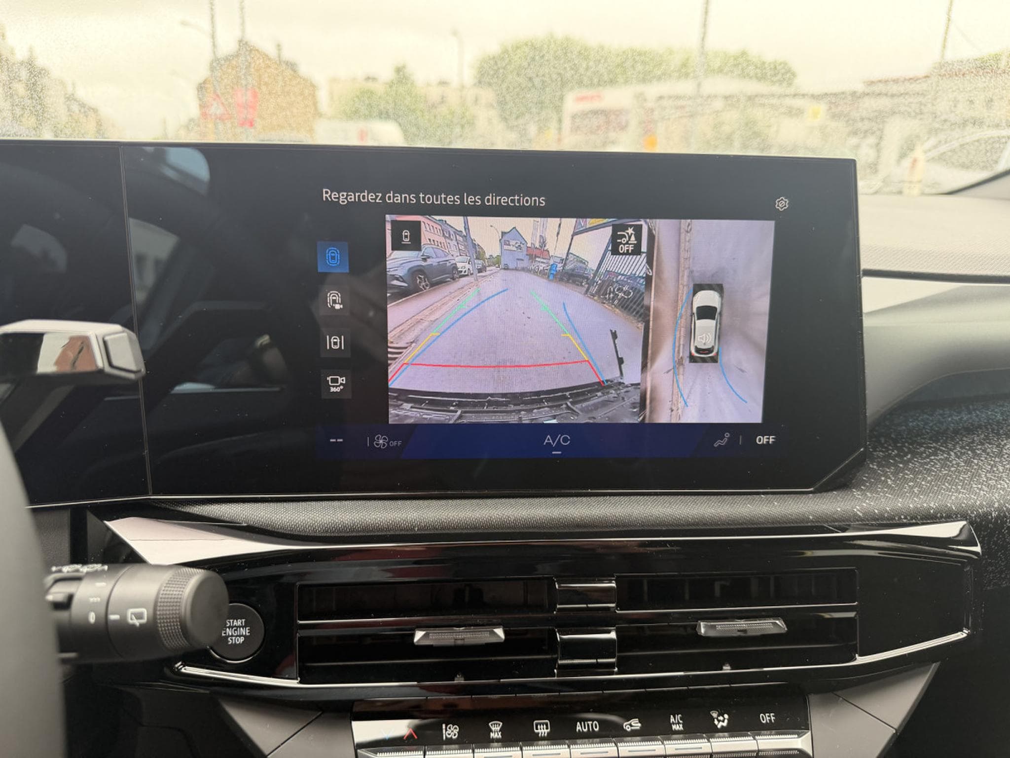 Renault Clio 6 NEW CLIO TECHNO FULL HYBRID E-TECH 160 (2026) - Foto 17