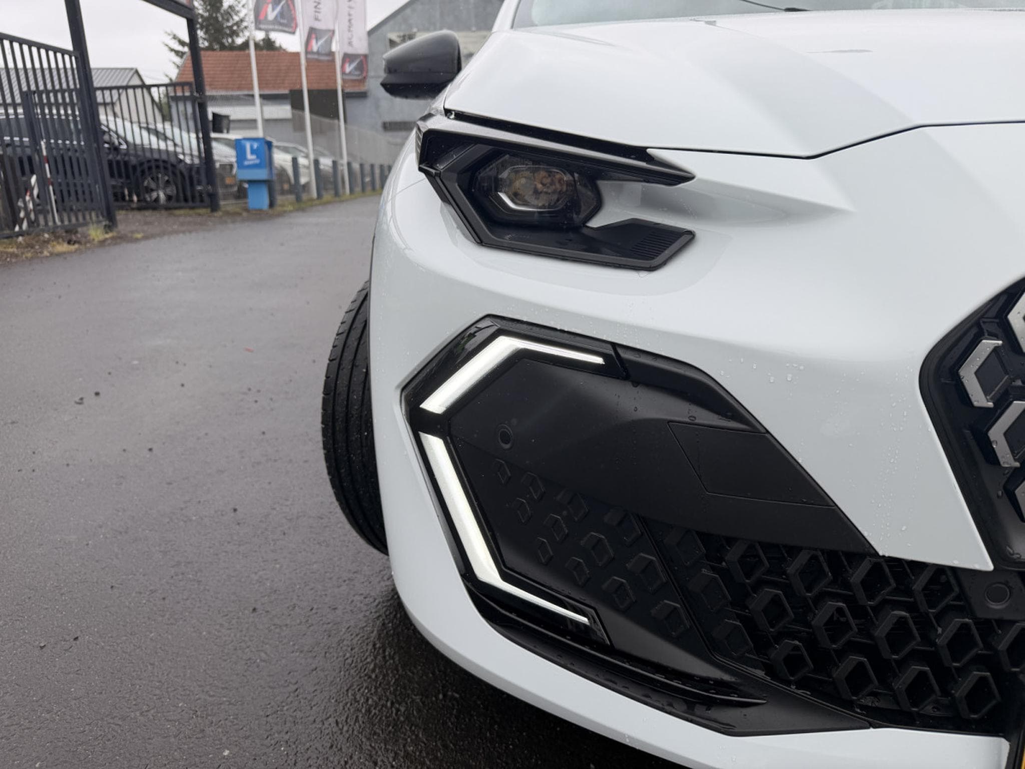 Renault Clio 6 NEW CLIO TECHNO FULL HYBRID E-TECH 160 (2026) - Foto 9