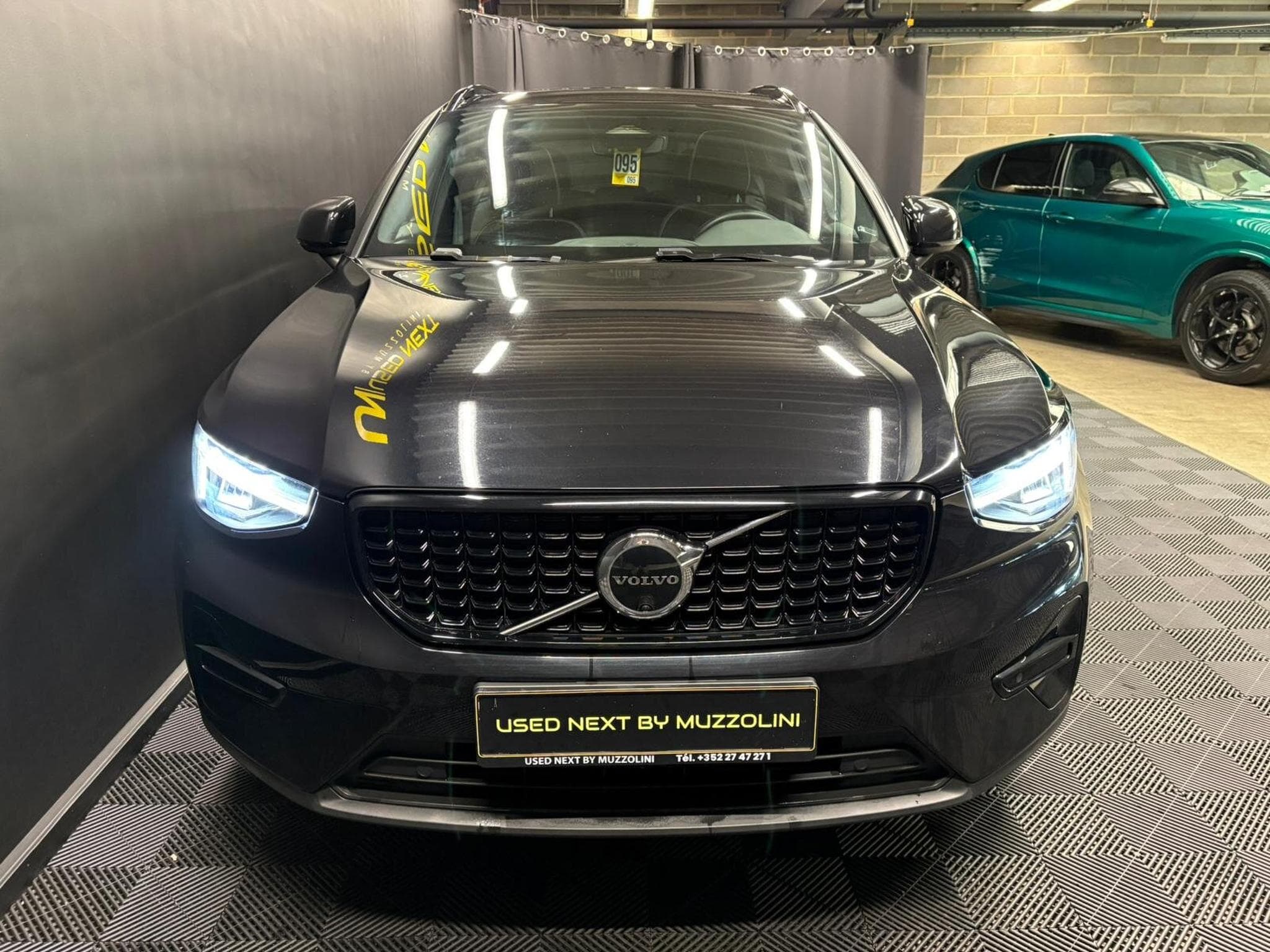 Volvo XC40 B3 163cv BVA (2023) - Foto 2