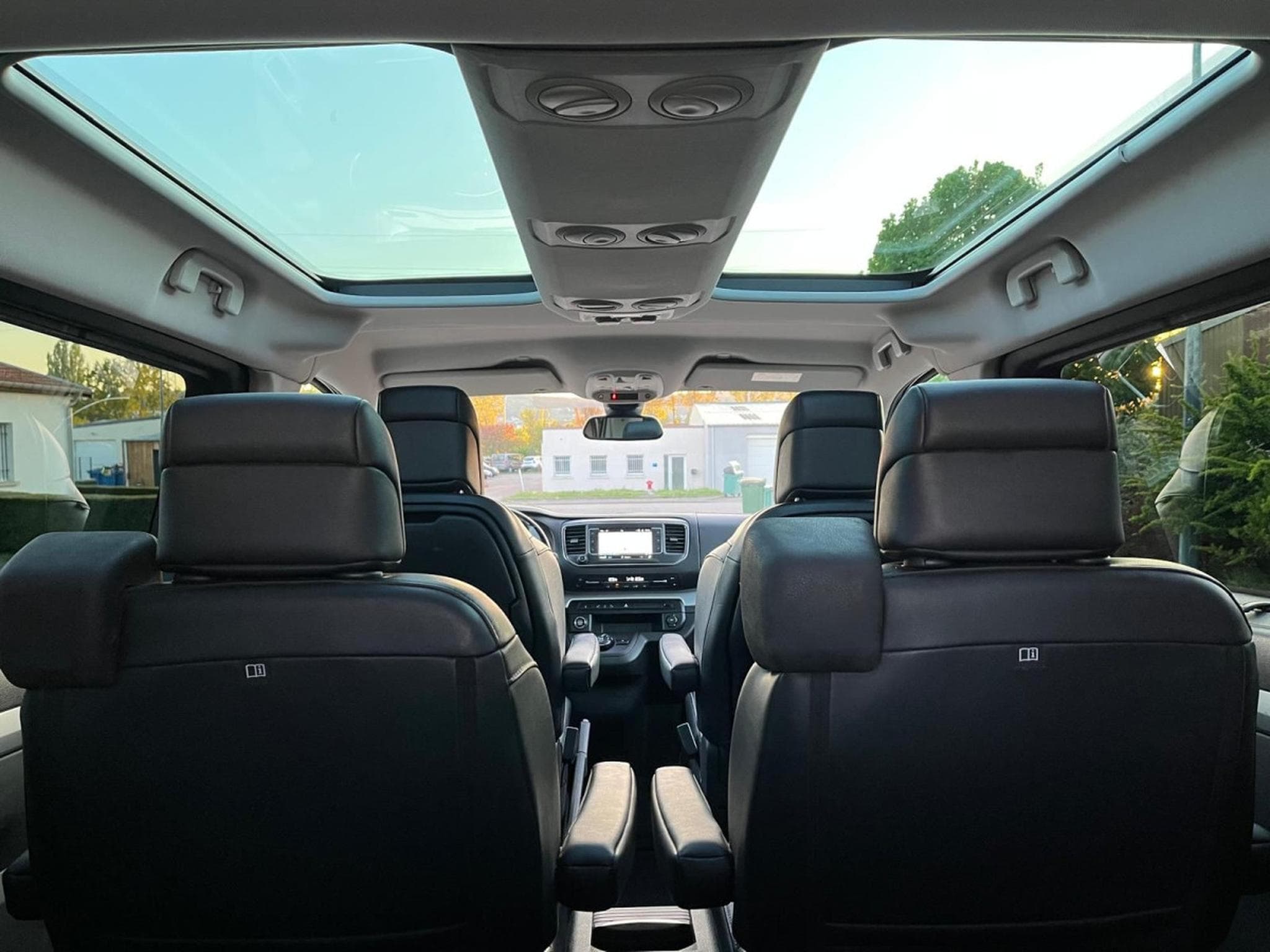 Opel Vivaro OPEL VIVARO 2.0CTDI 180CV BVA ELEGANCE (2020) - Photo 10