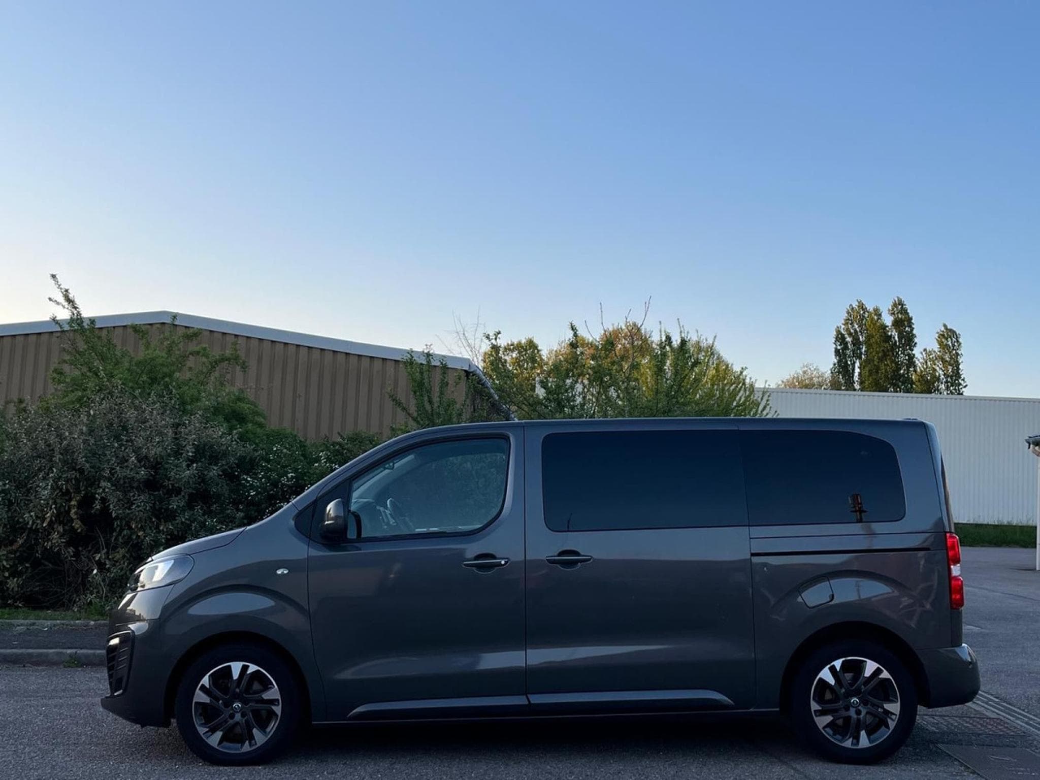 Opel Vivaro OPEL VIVARO 2.0CTDI 180CV BVA ELEGANCE (2020) - Photo 14