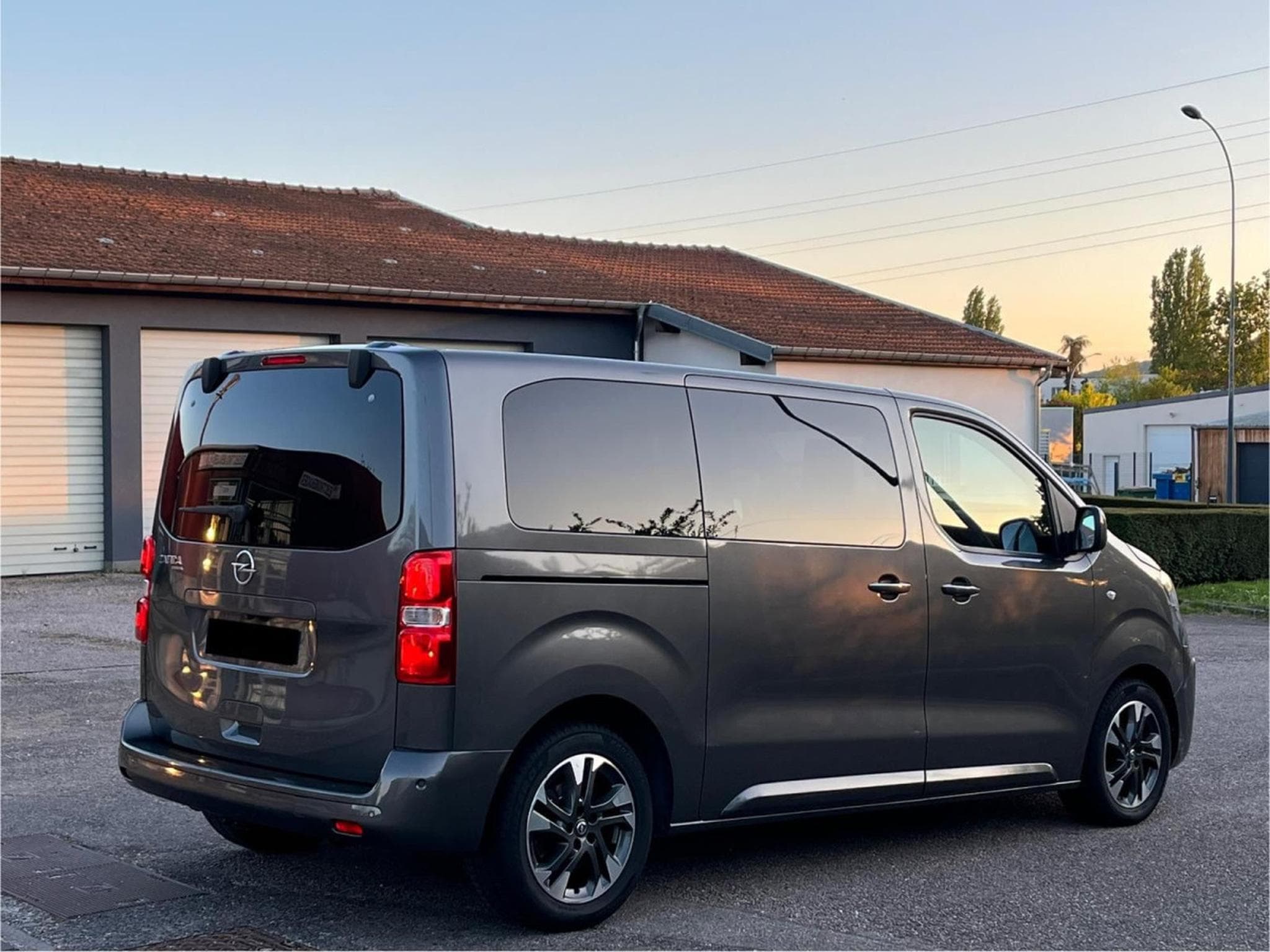 Opel Vivaro OPEL VIVARO 2.0CTDI 180CV BVA ELEGANCE (2020) - Photo 15