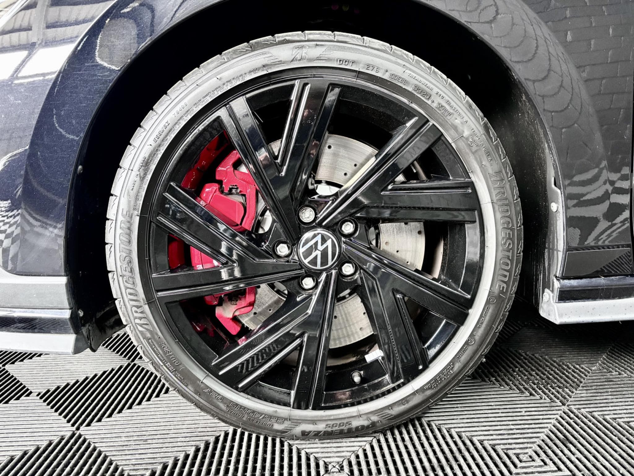 VW Golf GTI Clubsport 2.0 TSI 300 CV DSG7 *BLACK PACK*ACC* *CAM* (2024) - Photo 20