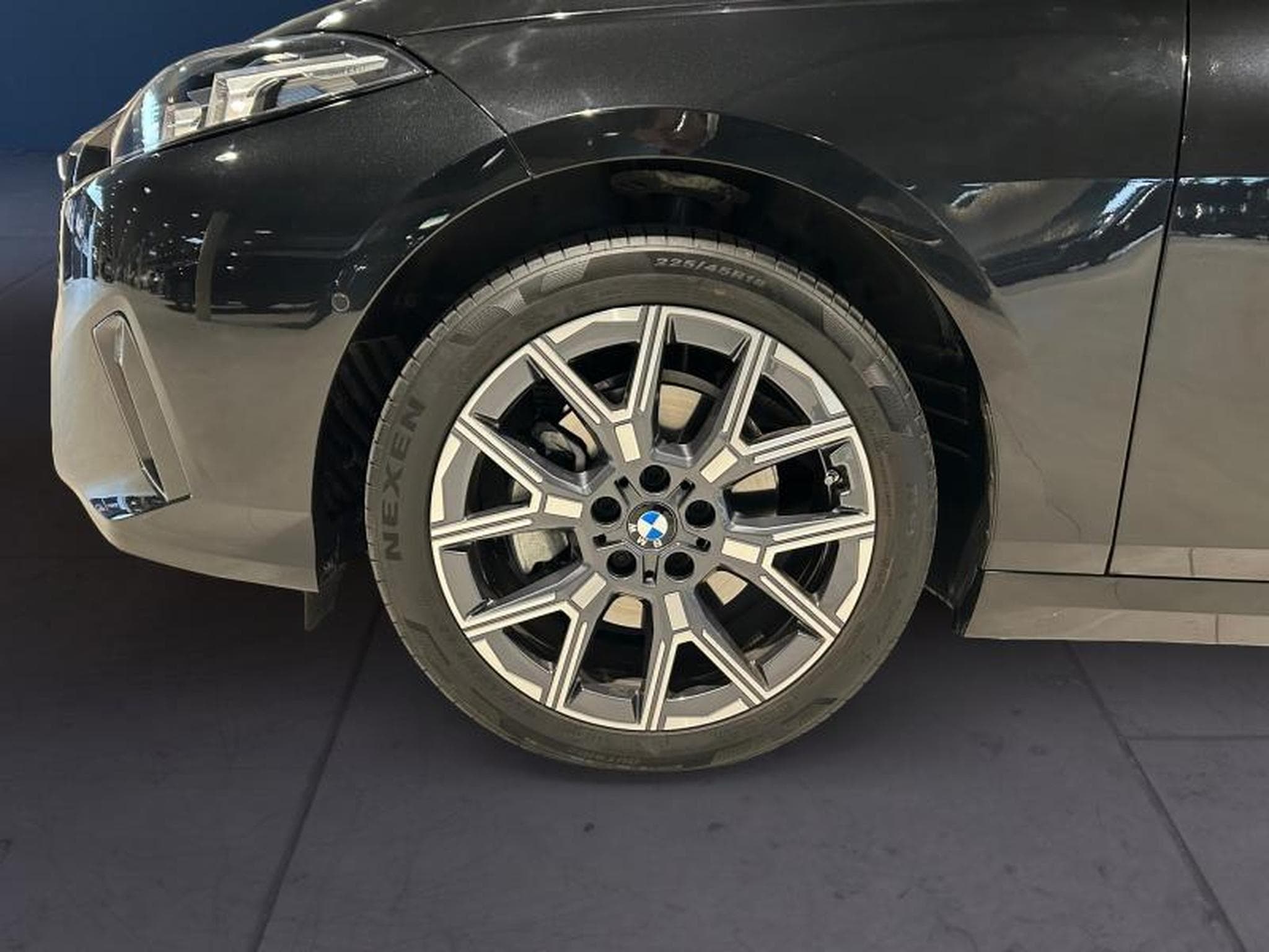 BMW 220 220i Grancoupé M-Sport (2025) - Photo 8