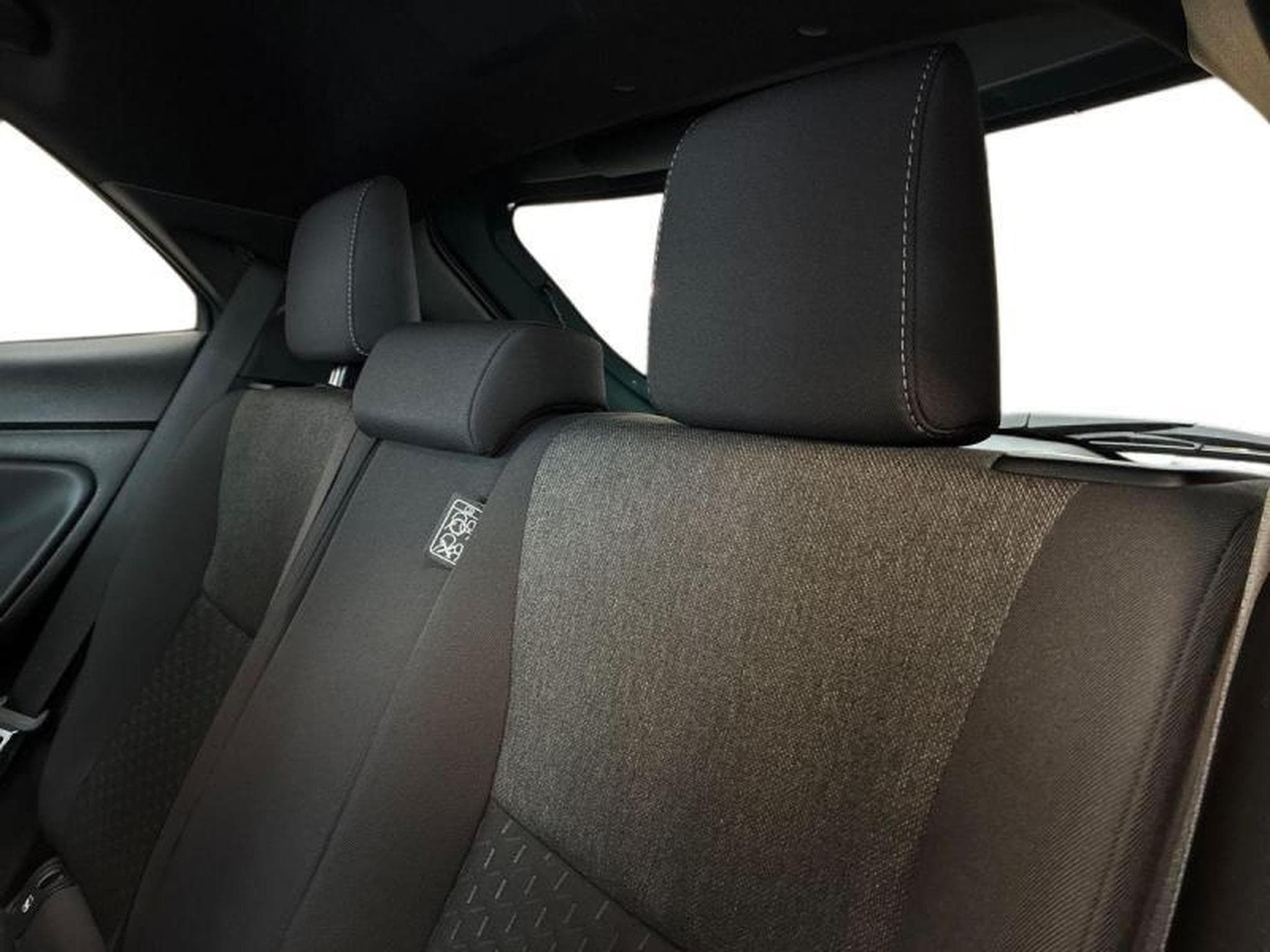 Toyota Yaris Cross EXECUTIVE & EXECUTIVE PACK (2025) - Photo 11