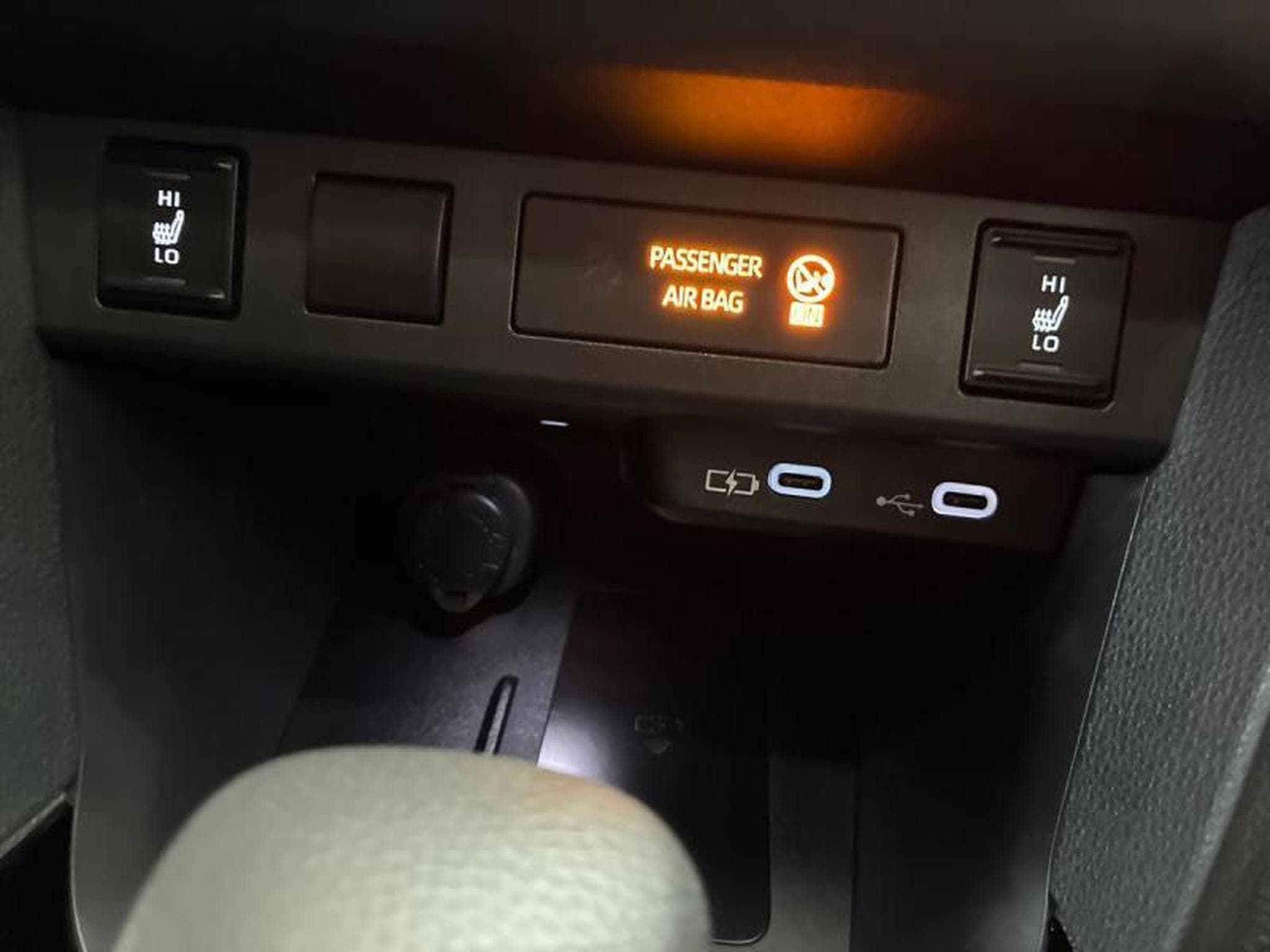 Toyota Yaris Cross EXECUTIVE & EXECUTIVE PACK (2025) - Photo 25