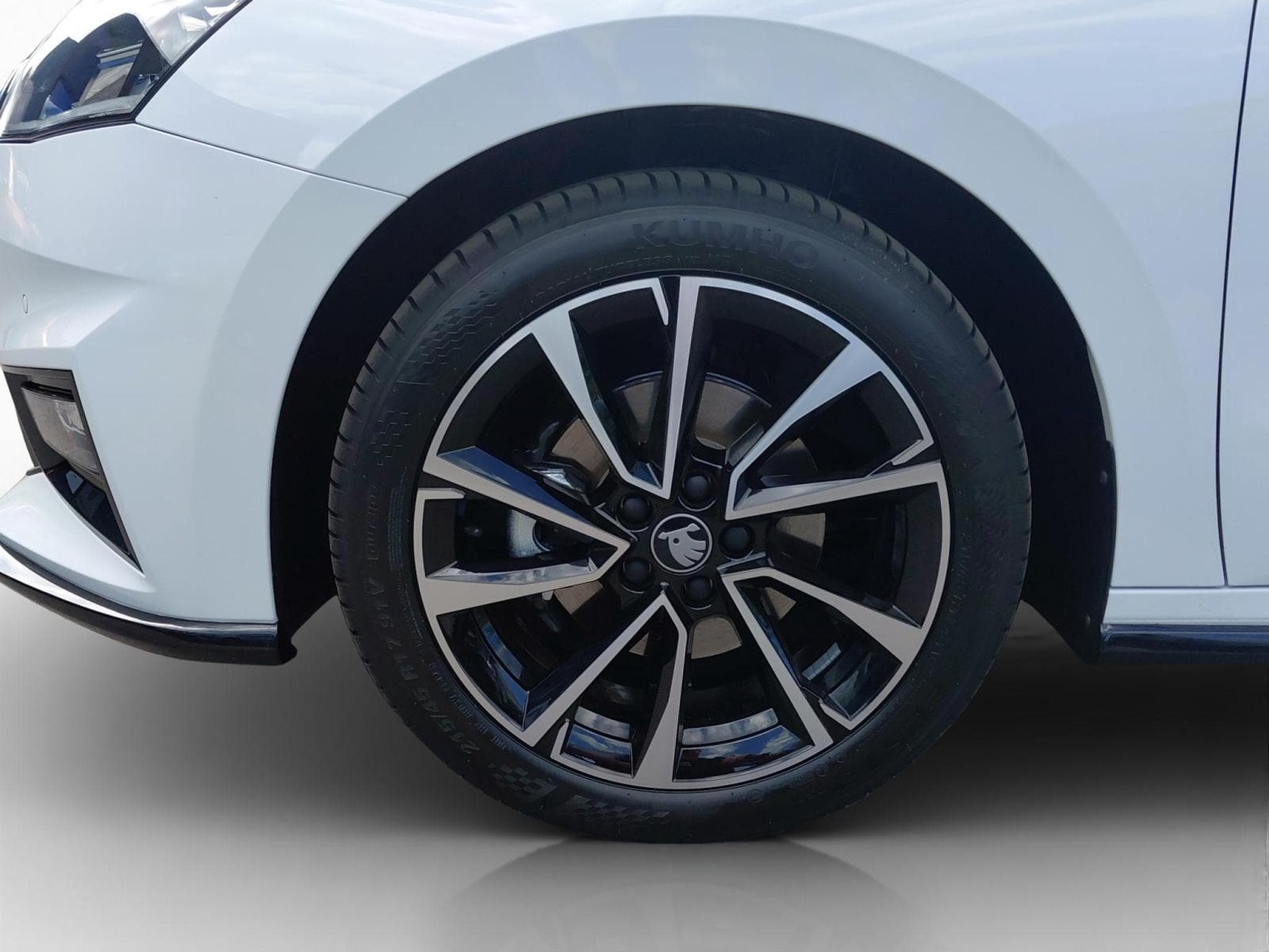 Skoda Fabia Monte Carlo (2026) - Photo 8