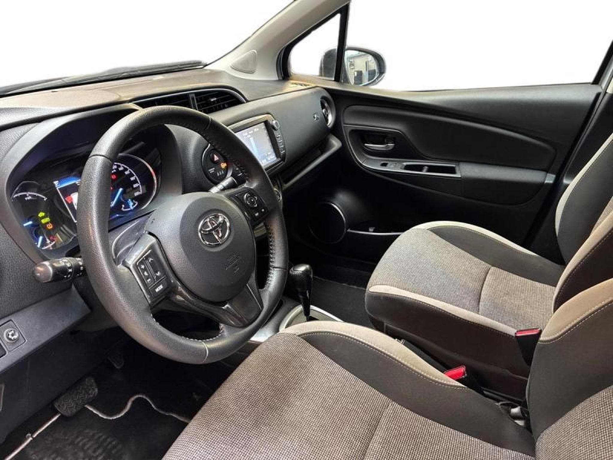 Toyota Yaris IV Comfort (2019) - Photo 7