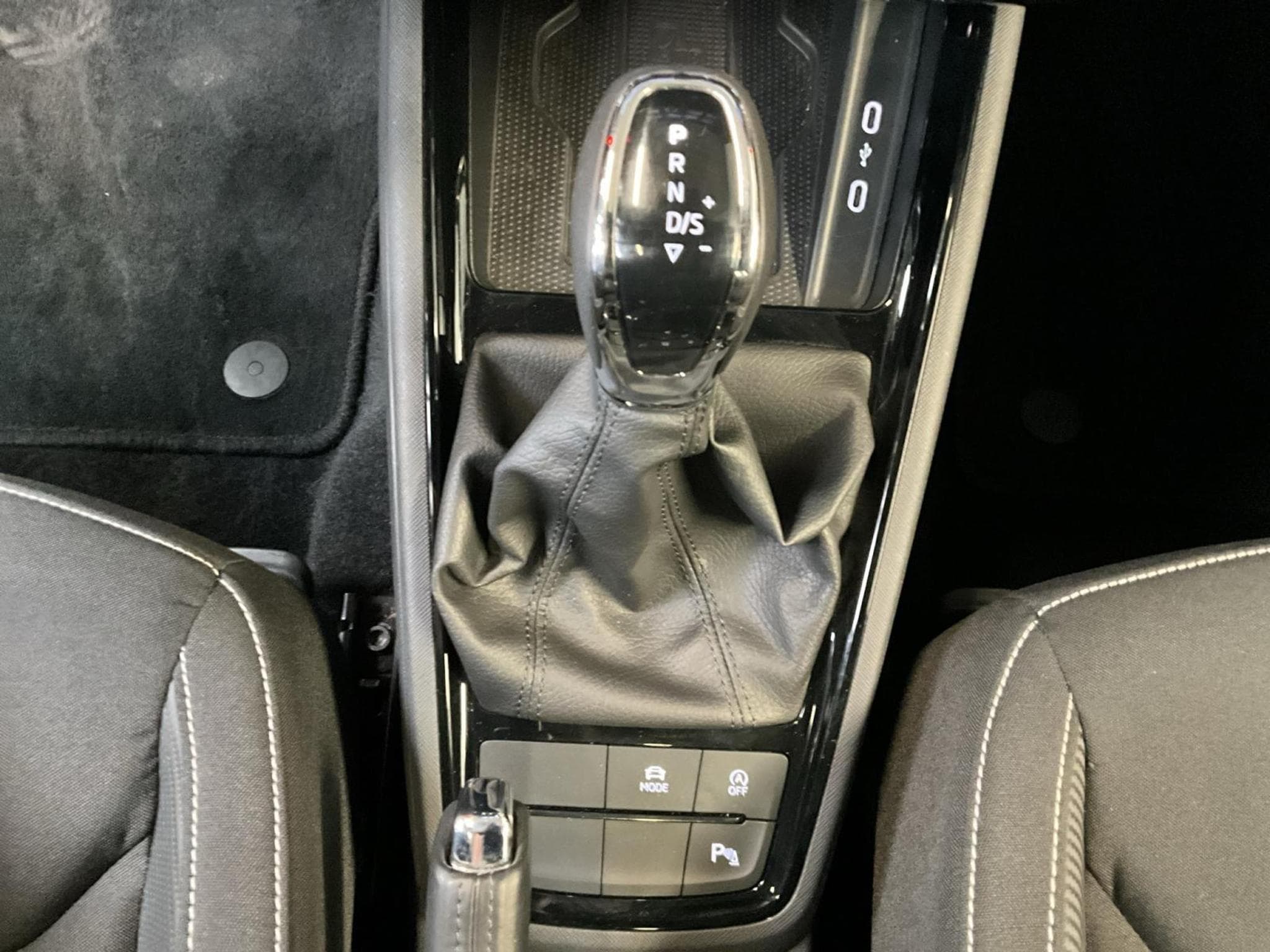 Skoda Scala Monte-Carlo+DSG+Navi+LED (2025) - Photo 14