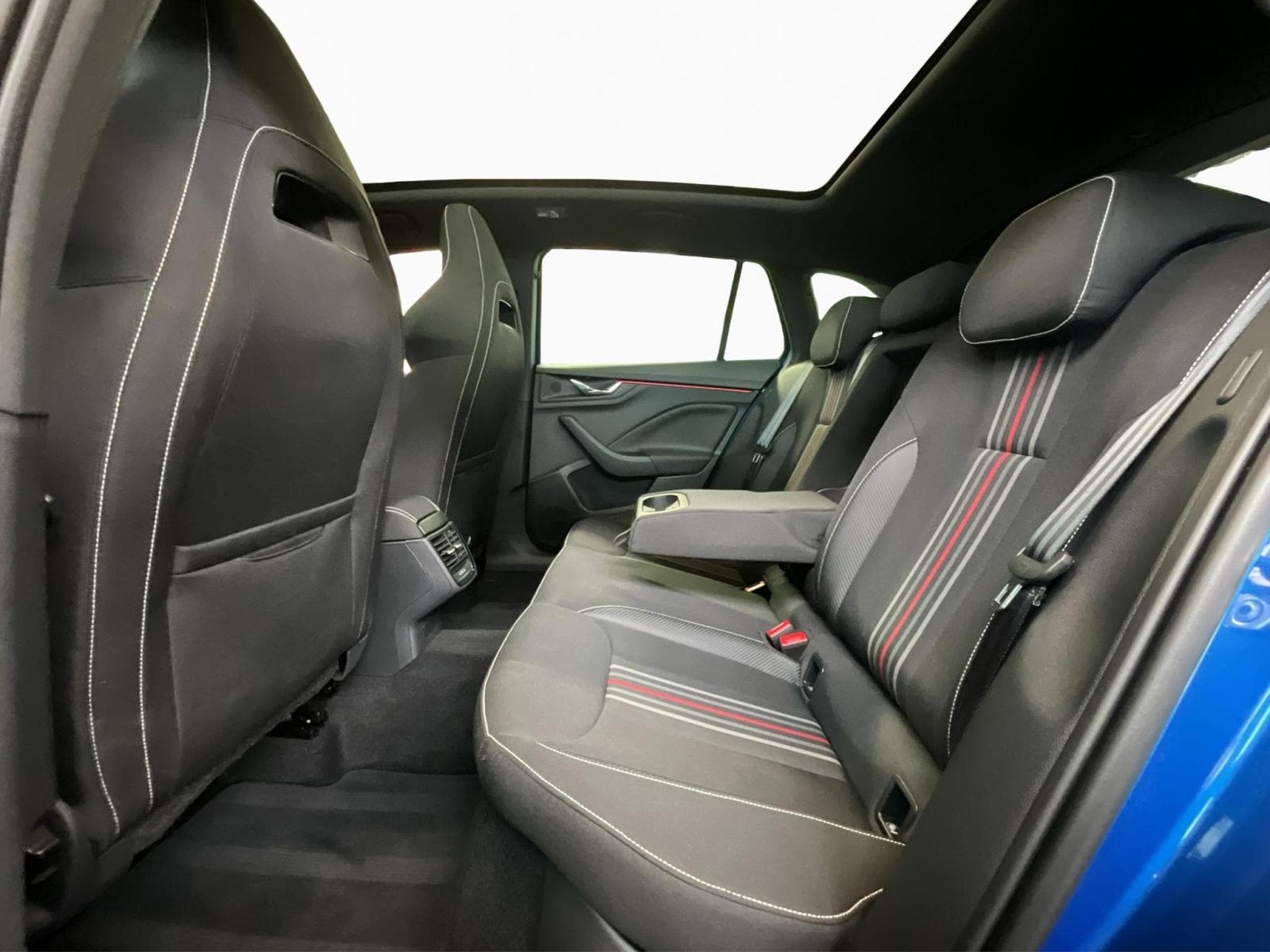Skoda Scala Monte-Carlo+DSG+Navi+LED (2025) - Photo 19