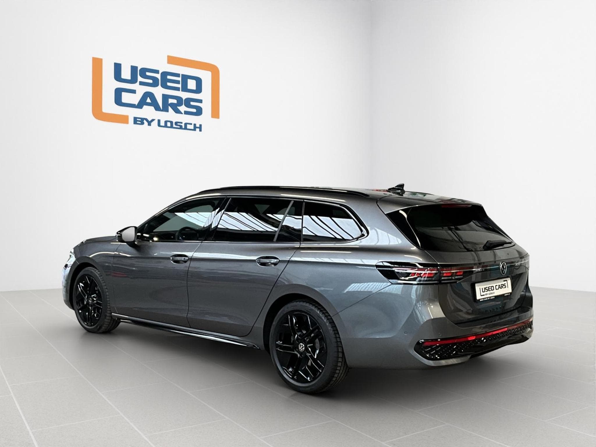 VW Passat R-line+Black-Style+DSG+4M+AHK+IQ-Drive (2025) - Photo 5