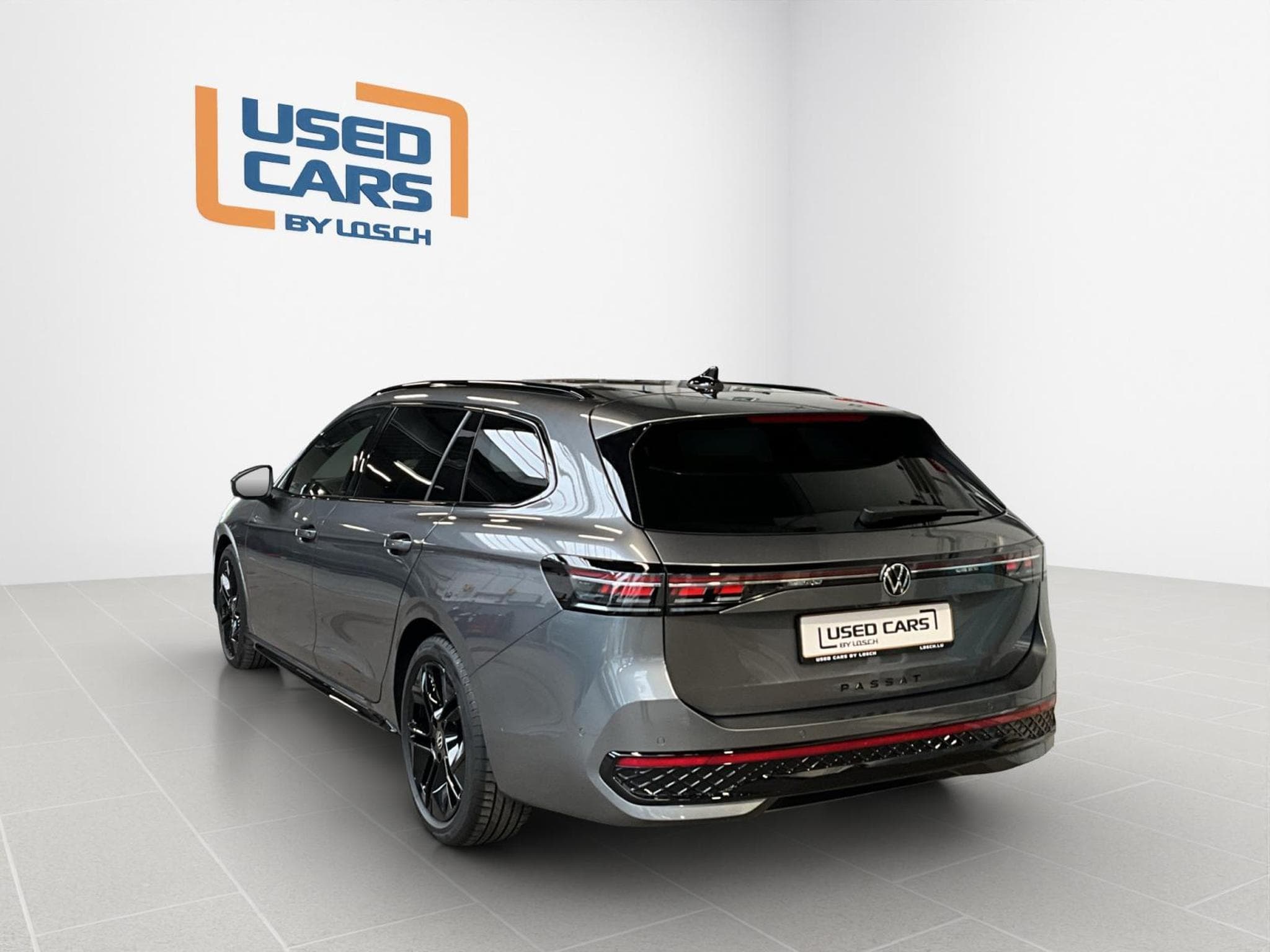 VW Passat R-line+Black-Style+DSG+4M+AHK+IQ-Drive (2025) - Photo 6