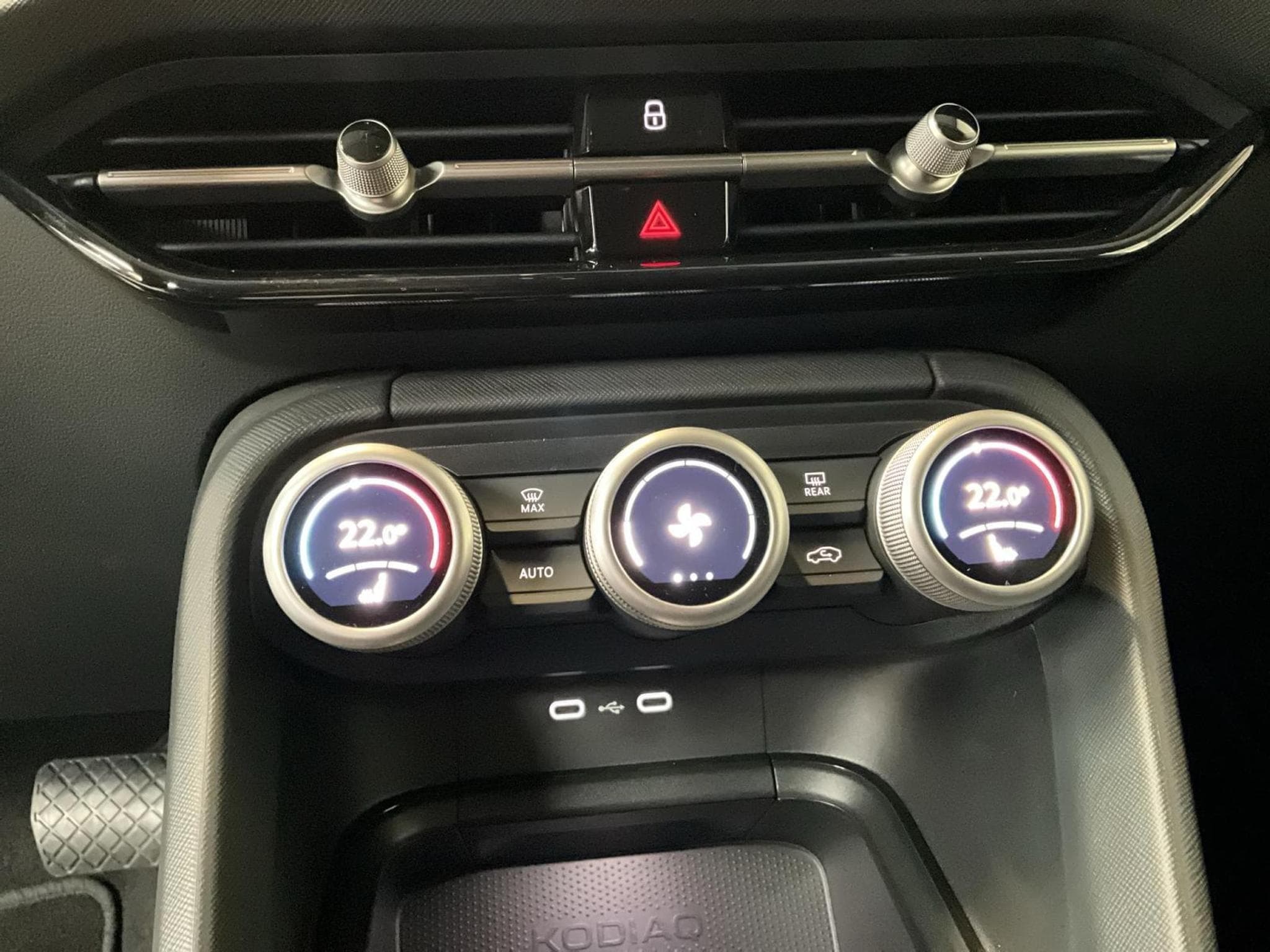 Skoda Kodiaq Selection+DSG+4x4+AHK+LED (2025) - Photo 17