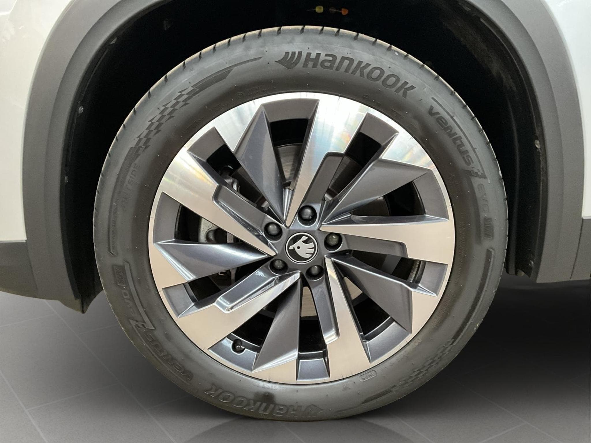 Skoda Kodiaq Selection+DSG+4x4+AHK+LED (2025) - Photo 8
