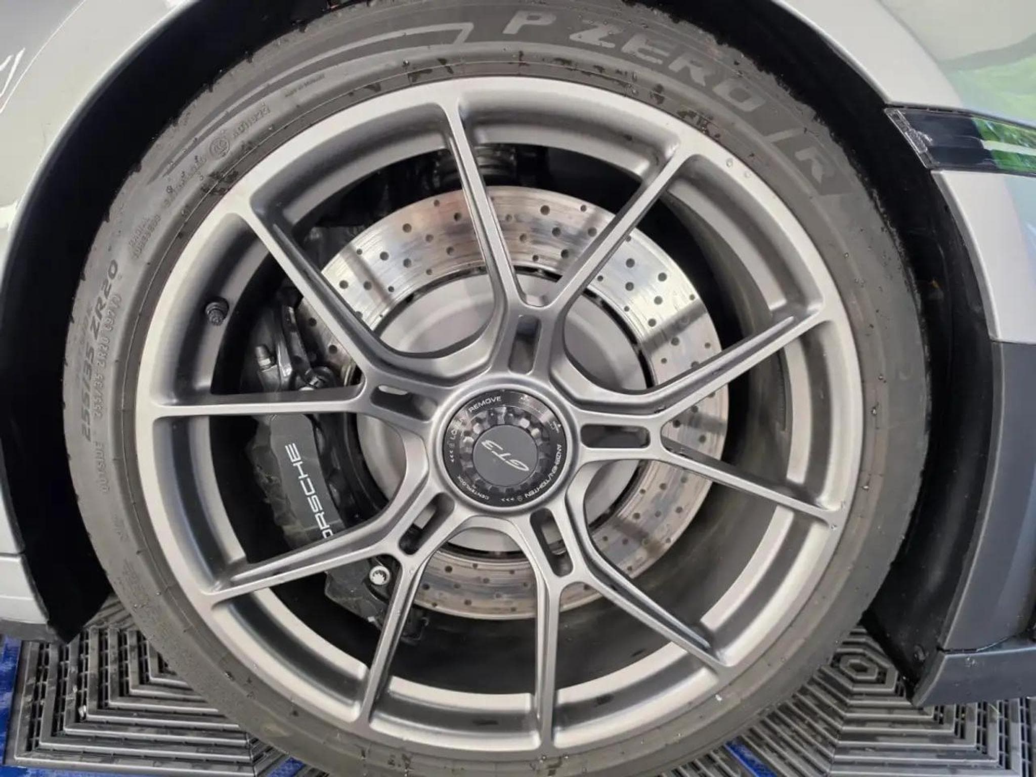 Porsche 911 (2025) - Photo 10