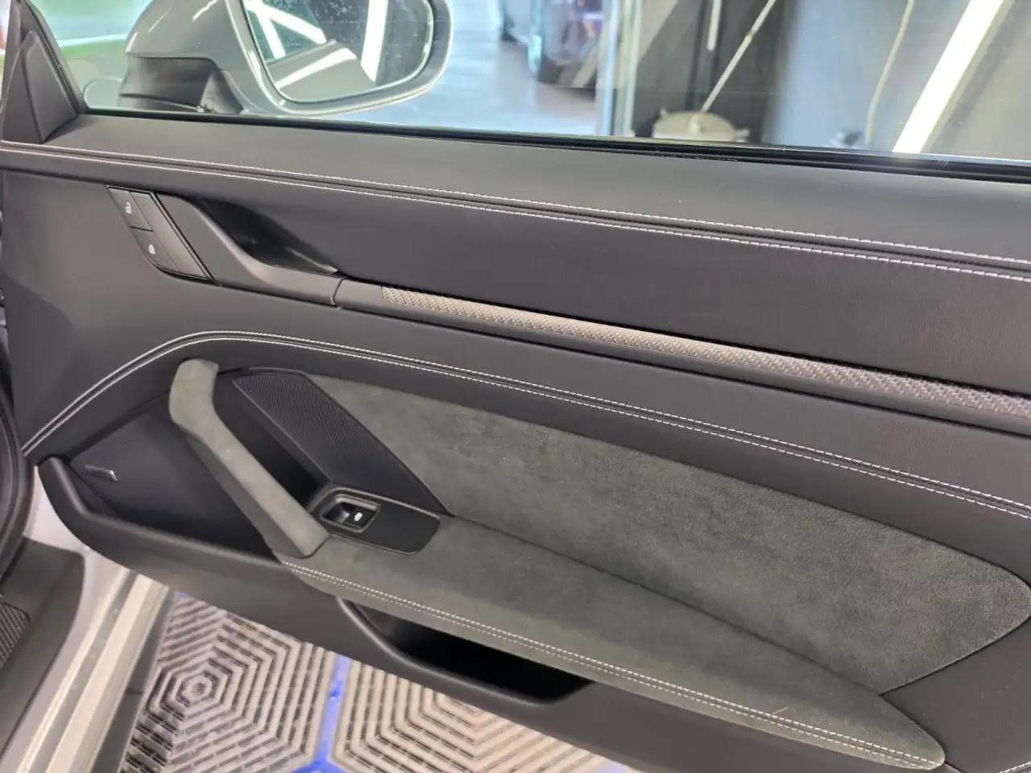 Porsche 911 (2025) - Photo 17