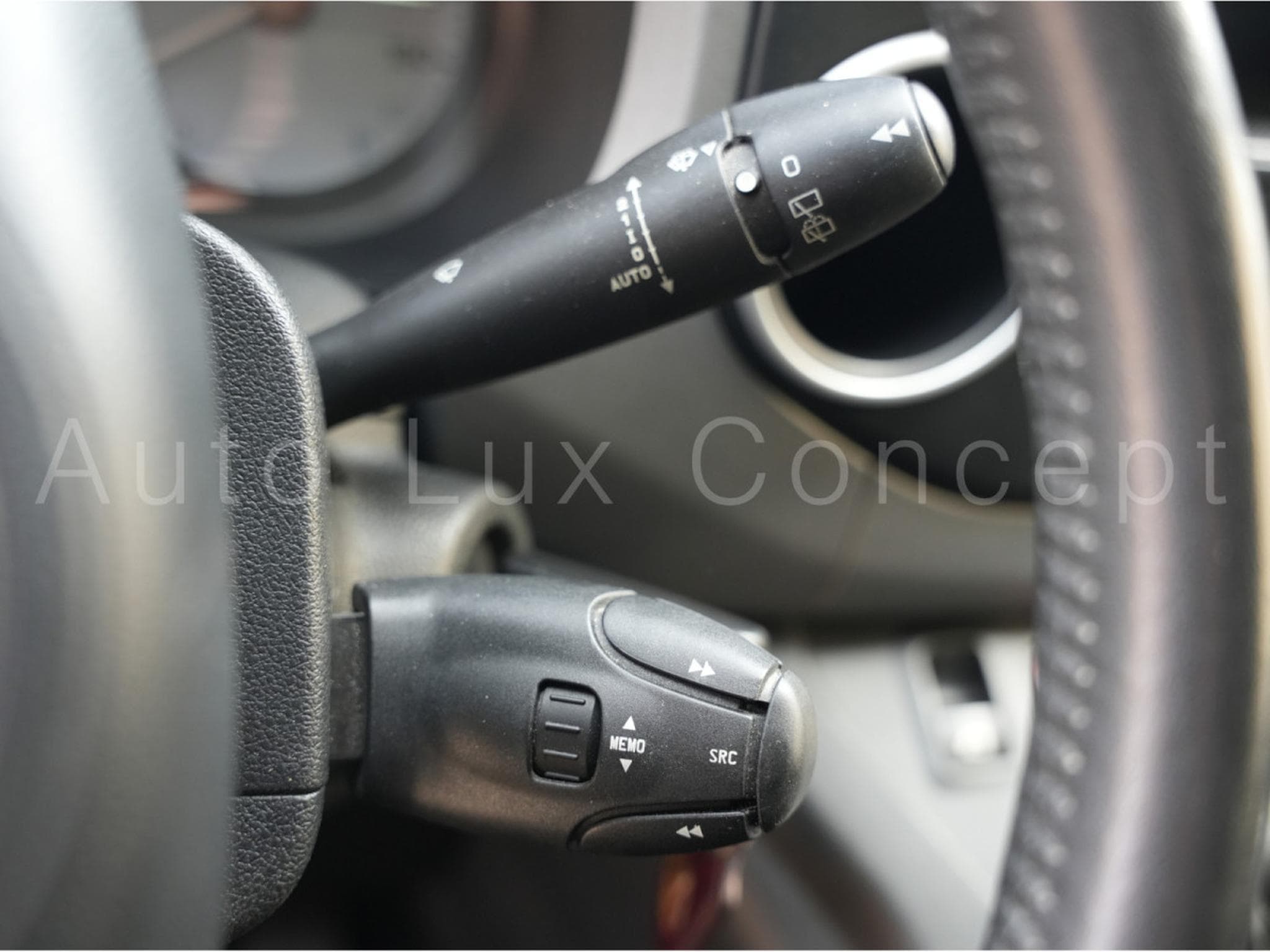 Citroën Berlingo Multispace 1.6 BlueHDi 100 ch Selection (2015) - Photo 19