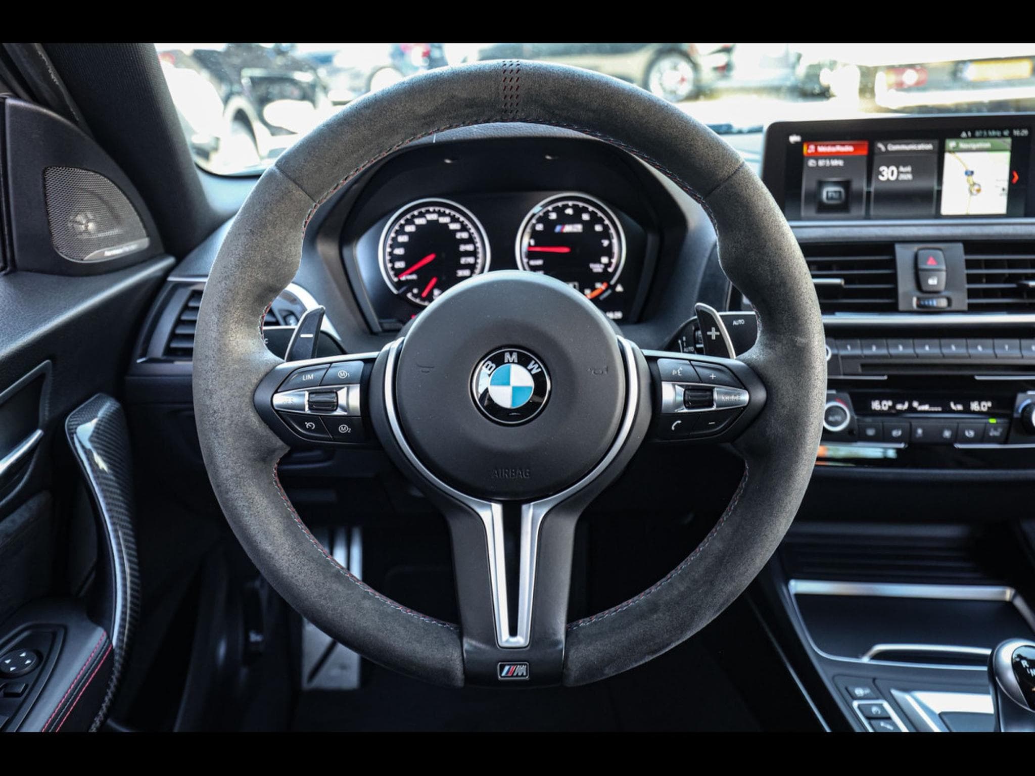 BMW M2 CS (F87) 3.0 – CERAMIC BRAKES - BLACK SAPPHIRE METALLIC (2020) - Photo 12