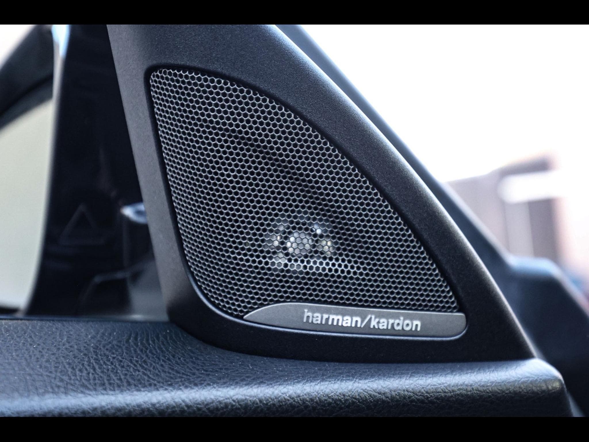 BMW M2 CS (F87) 3.0 – CERAMIC BRAKES - BLACK SAPPHIRE METALLIC (2020) - Photo 25