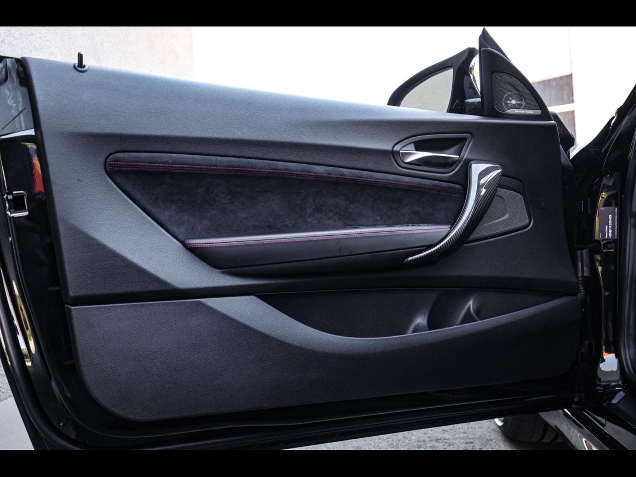 BMW M2 CS (F87) 3.0 – CERAMIC BRAKES - BLACK SAPPHIRE METALLIC (2020) - Photo 9
