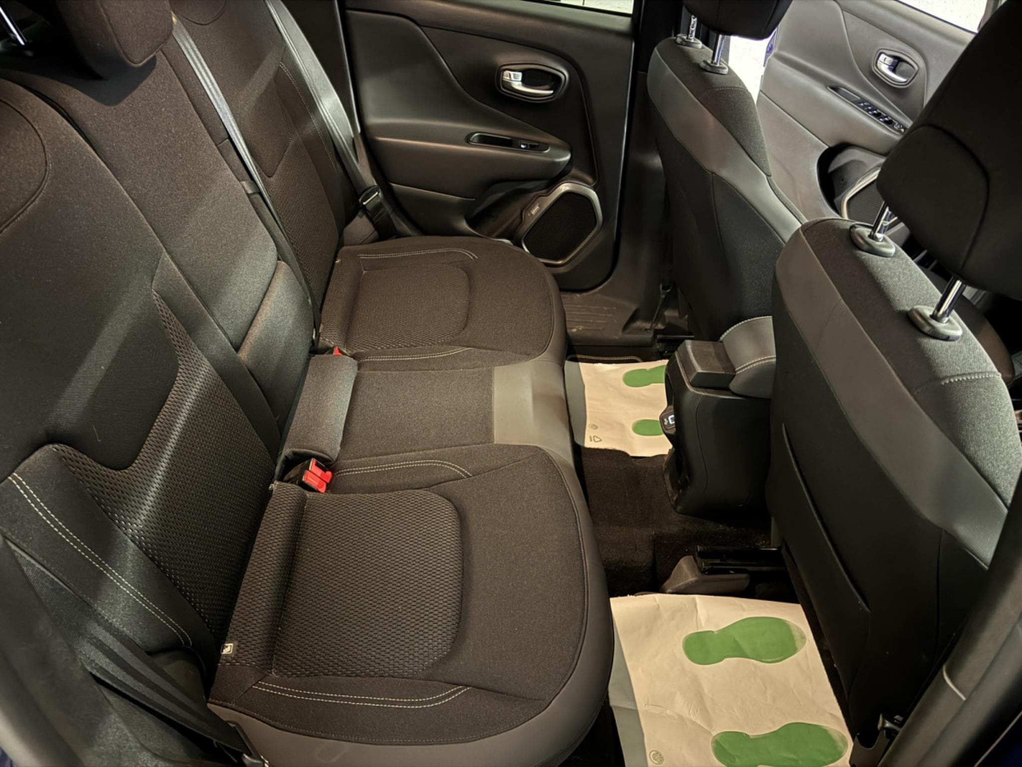 Jeep Renegade 1.3 T-GDI LIMITED 4X4 AUTOMATIQUE 179CH (2019) - Photo 13