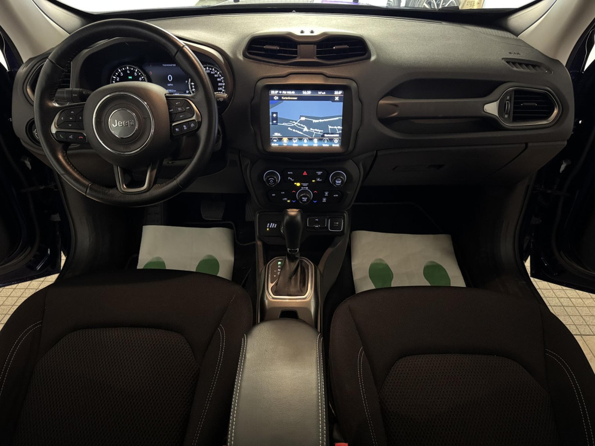 Jeep Renegade 1.3 T-GDI LIMITED 4X4 AUTOMATIQUE 179CH (2019) - Photo 14