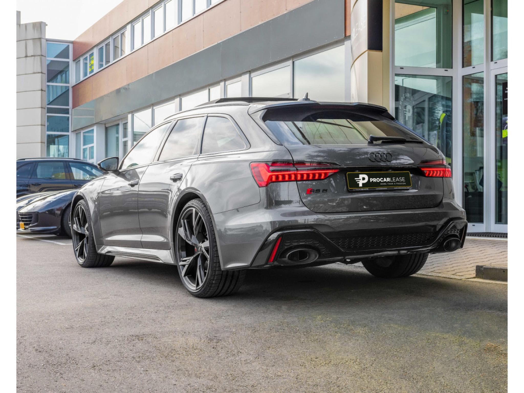 Audi RS6 RS6 Avant /22"/ PANO/ 360°/ Matrix /Head-Up/B&O/ (2021) - Photo 9