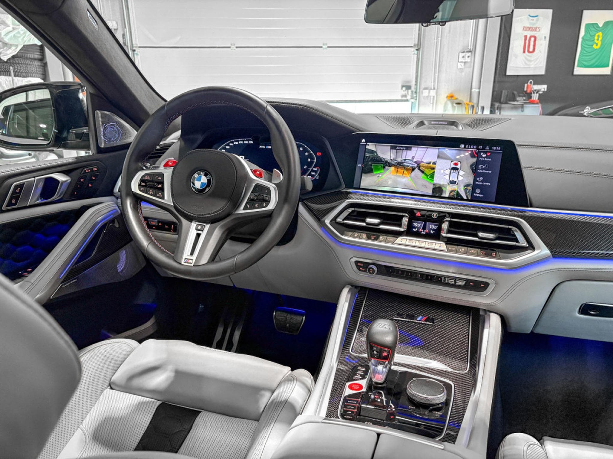 BMW X6M Competition,/Pano/HUD//Soft/CARBONE/360° ACC+ AHK/ Laser Sit (2022) - Photo 17