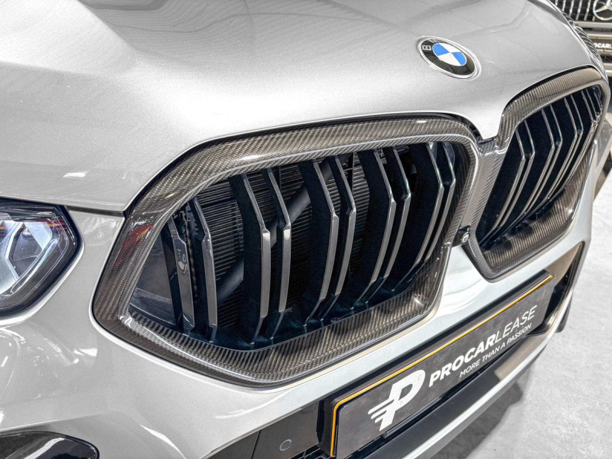 BMW X6M Competition,/Pano/HUD//Soft/CARBONE/360° ACC+ AHK/ Laser Sit (2022) - Photo 20