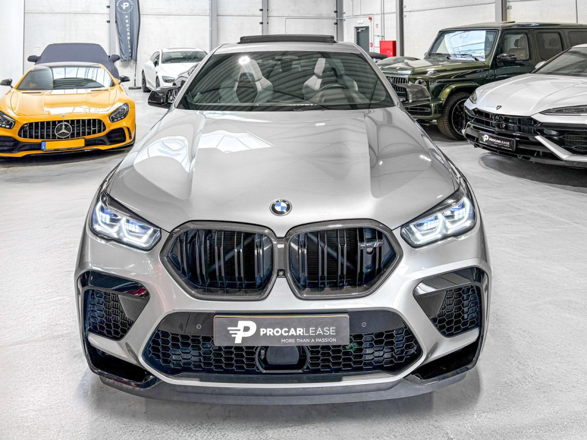 BMW X6M Competition,/Pano/HUD//Soft/CARBONE/360° ACC+ AHK/ Laser Sit (2022) - Photo 4