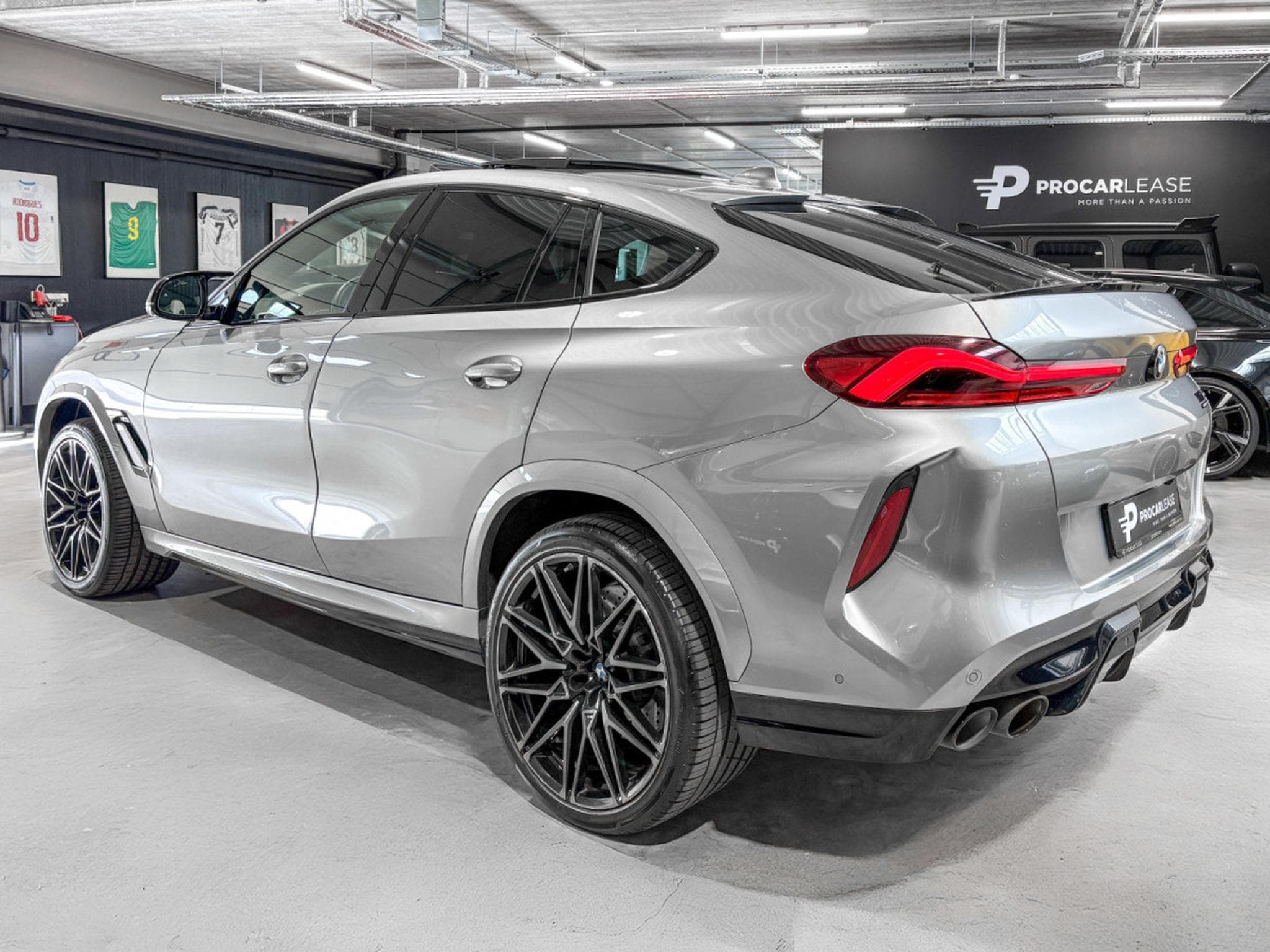 BMW X6M Competition,/Pano/HUD//Soft/CARBONE/360° ACC+ AHK/ Laser Sit (2022) - Photo 7