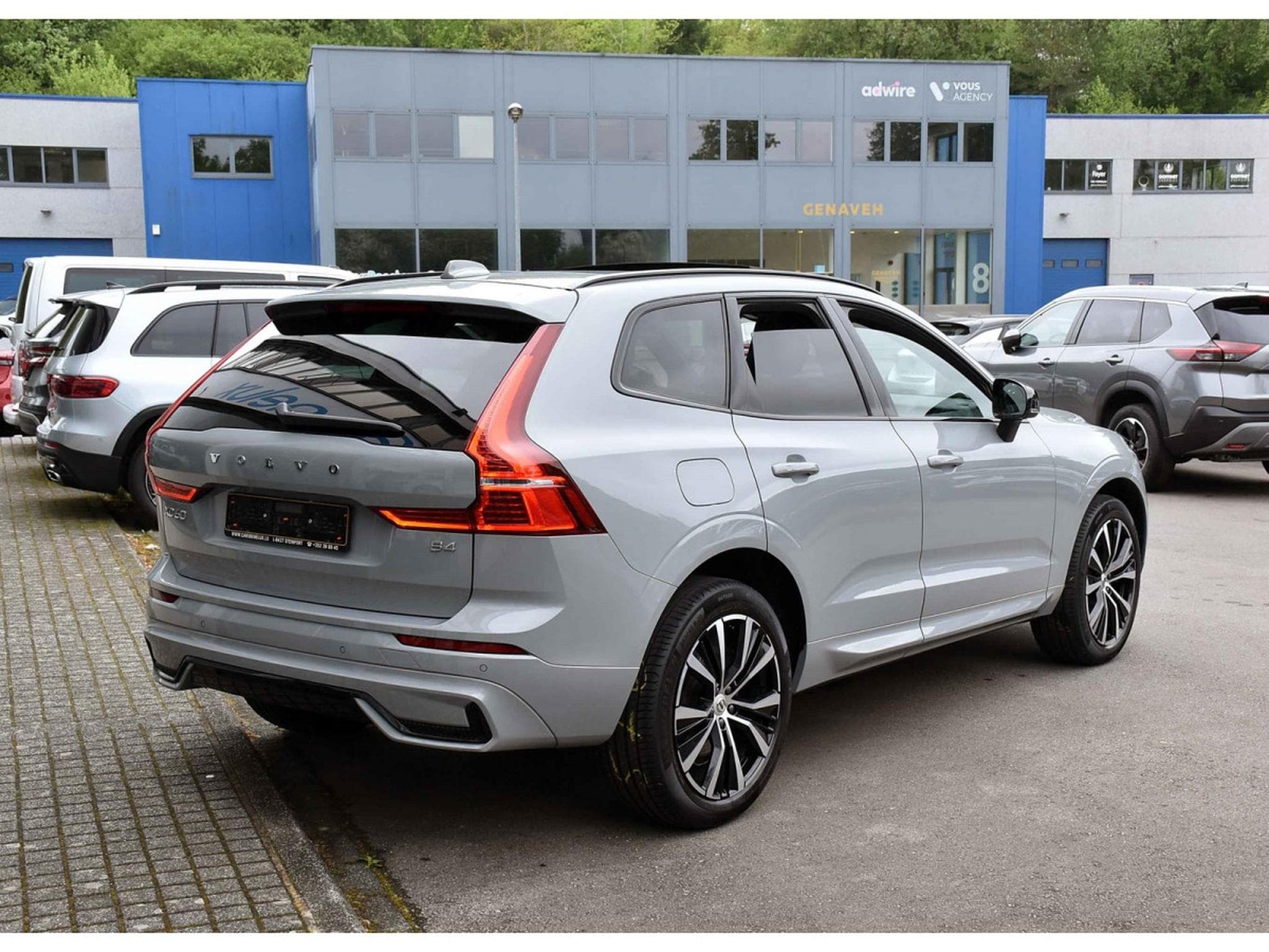 Volvo XC60 2.0 B4 Plus Dark Geartronic TO CUIR MEMO HARMAN PILOT 1°MAIN (2024) - Photo 4