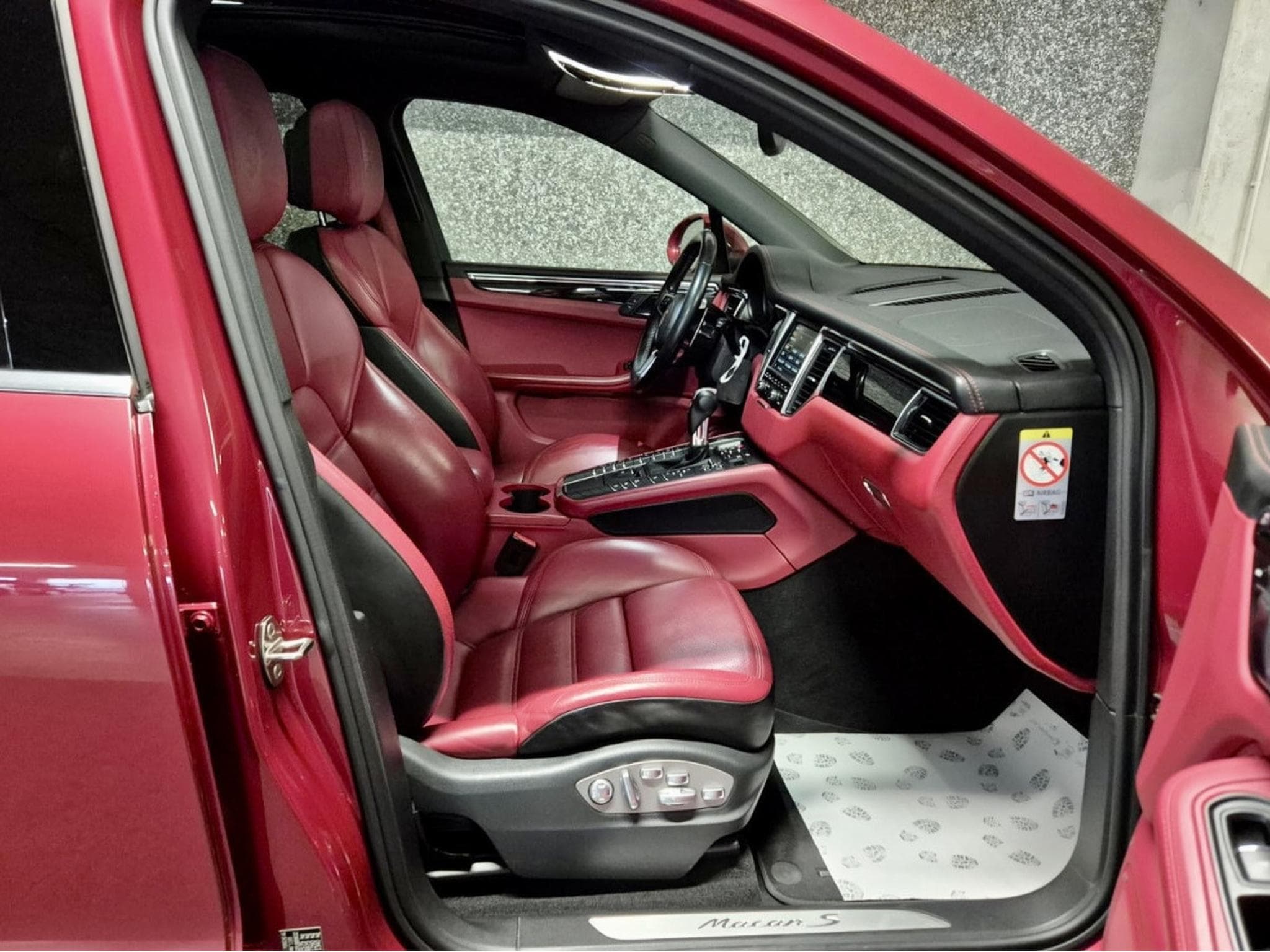 Porsche Macan 3.0D V6 S PANO CUIR NAVI (2015) - Photo 4