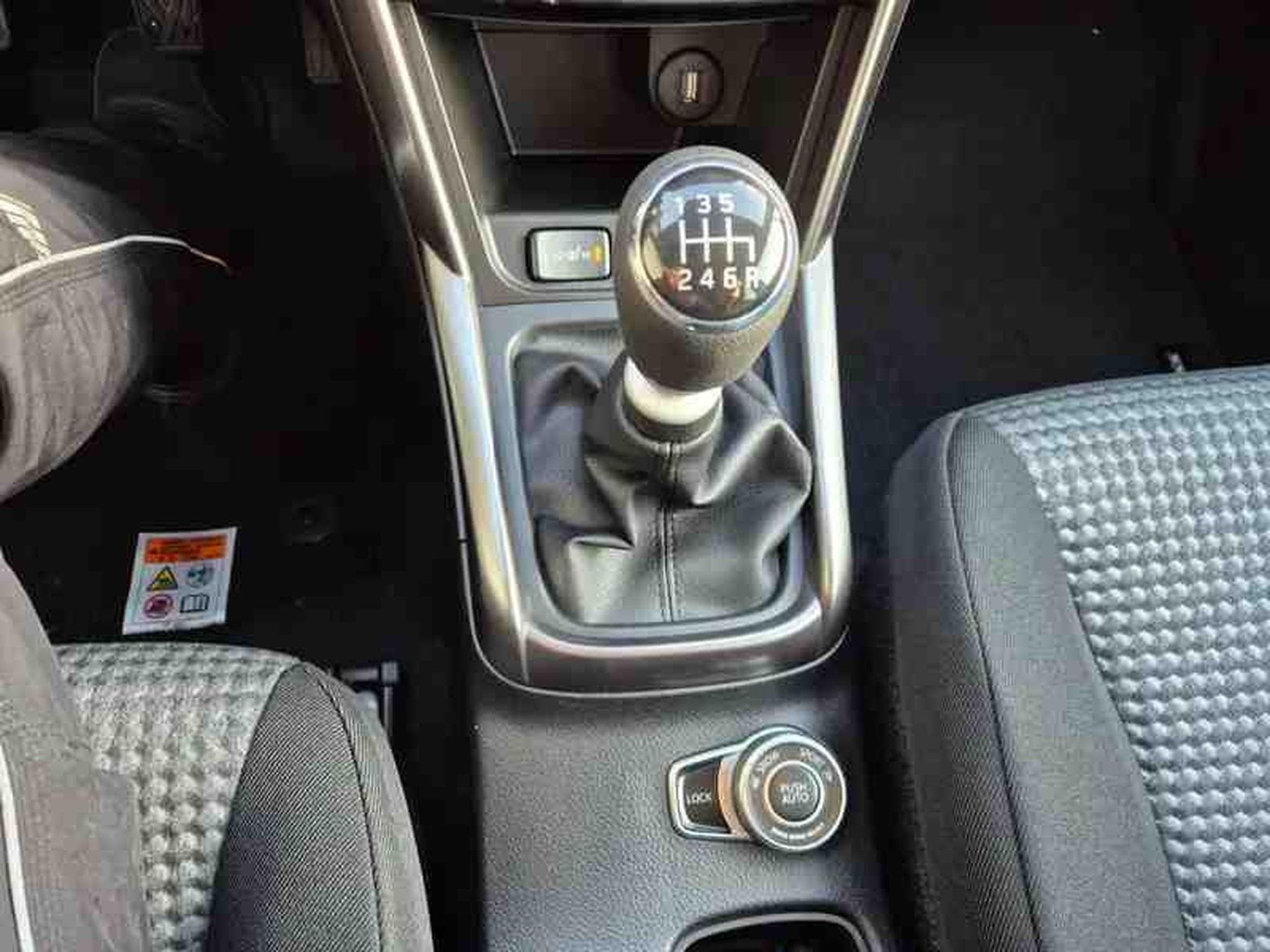Suzuki S-Cross 1.4 Boosterjet 110 MHEV Comfort Allgrip (2026) - Photo 18