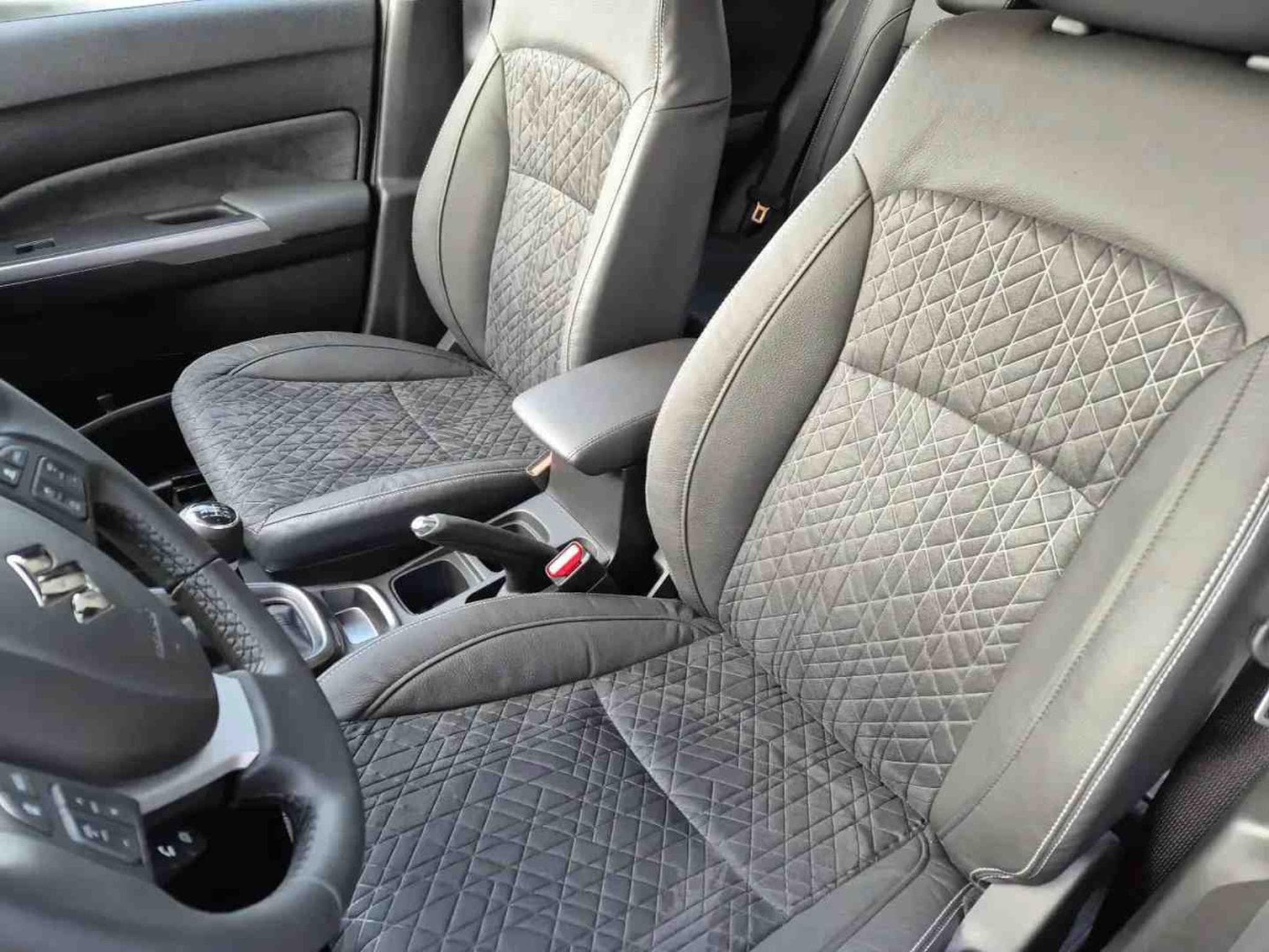 Suzuki Vitara 1.4 Boosterjet 110 MHEV AT Comfort Plus (2026) - Photo 8