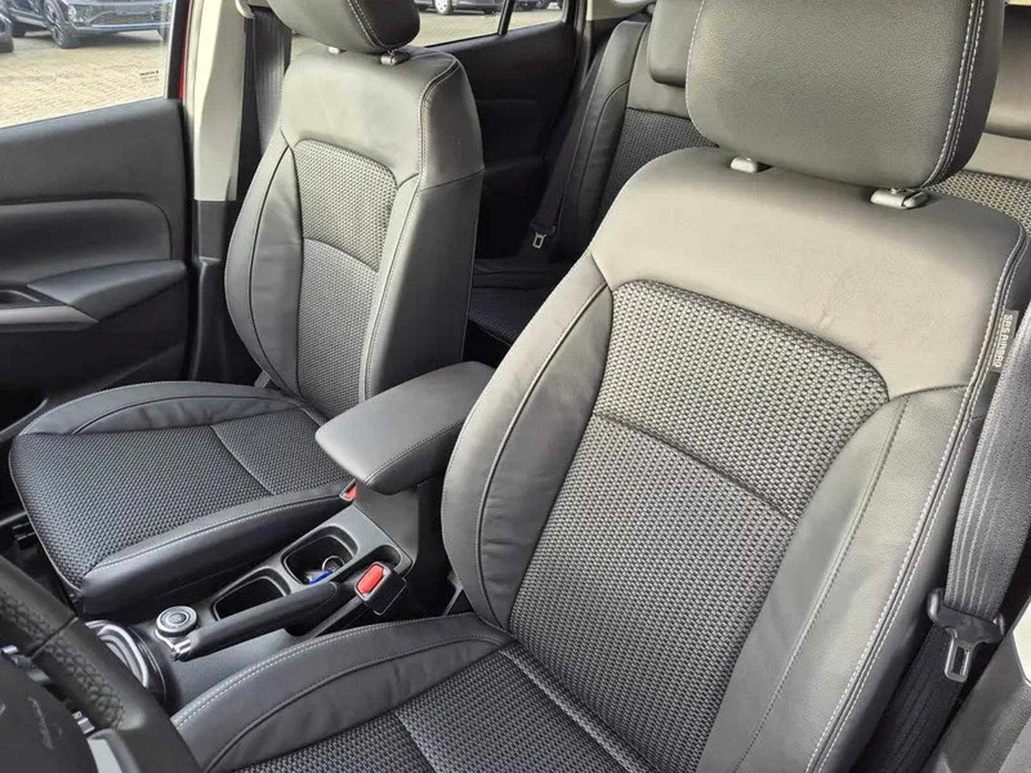 Suzuki S-Cross 1.4 Boosterjet 110 MHEV Auto Comfort Allgrip (2026) - Photo 8