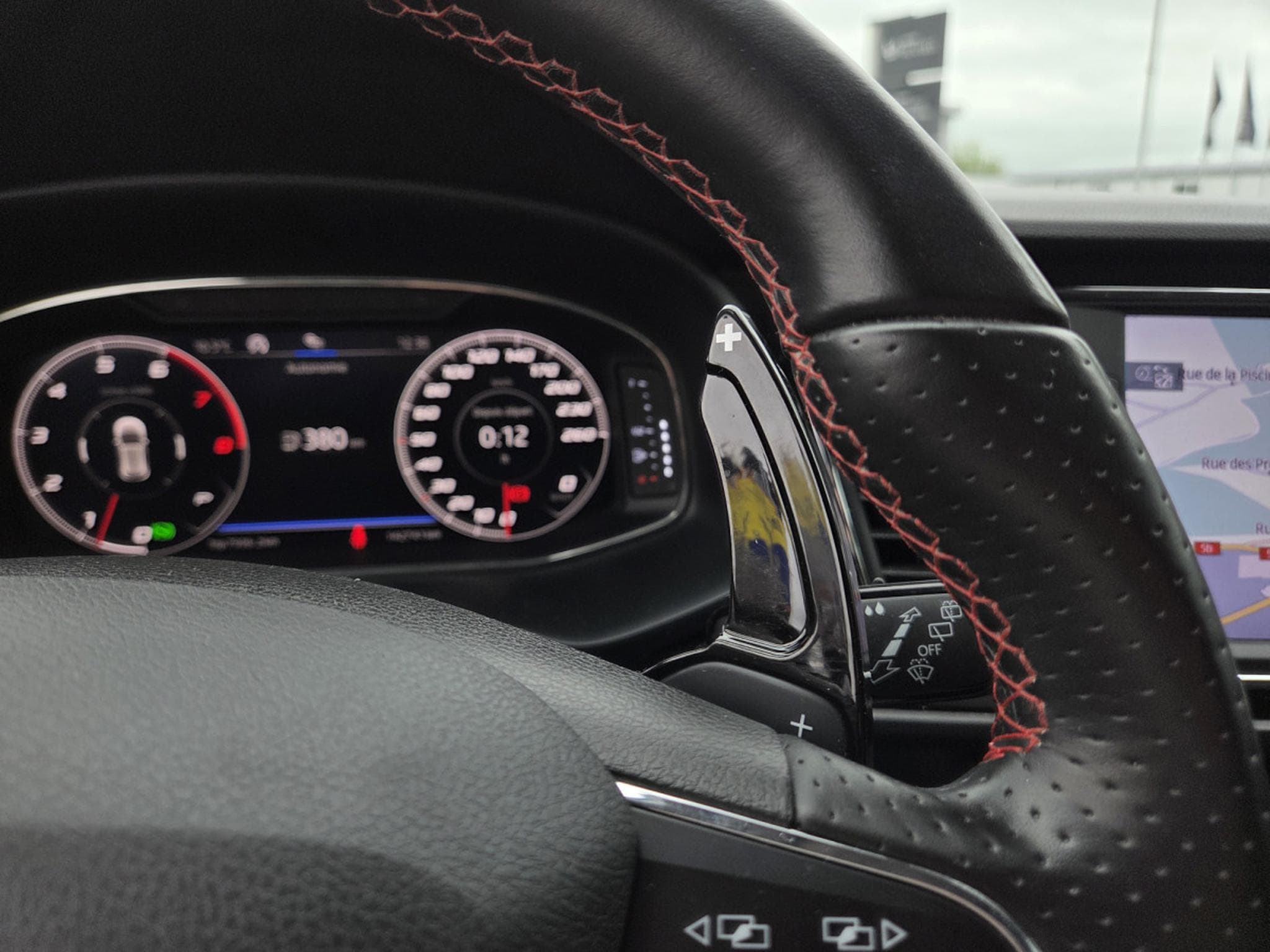 Seat Leon FR TSI DSG7 150CV (2020) - Photo 13