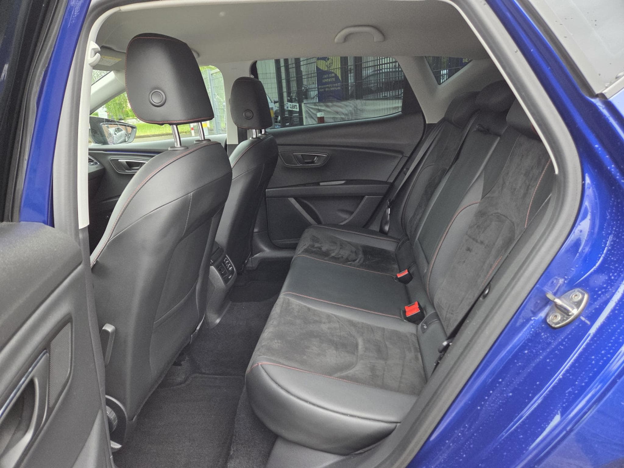 Seat Leon FR TSI DSG7 150CV (2020) - Photo 18