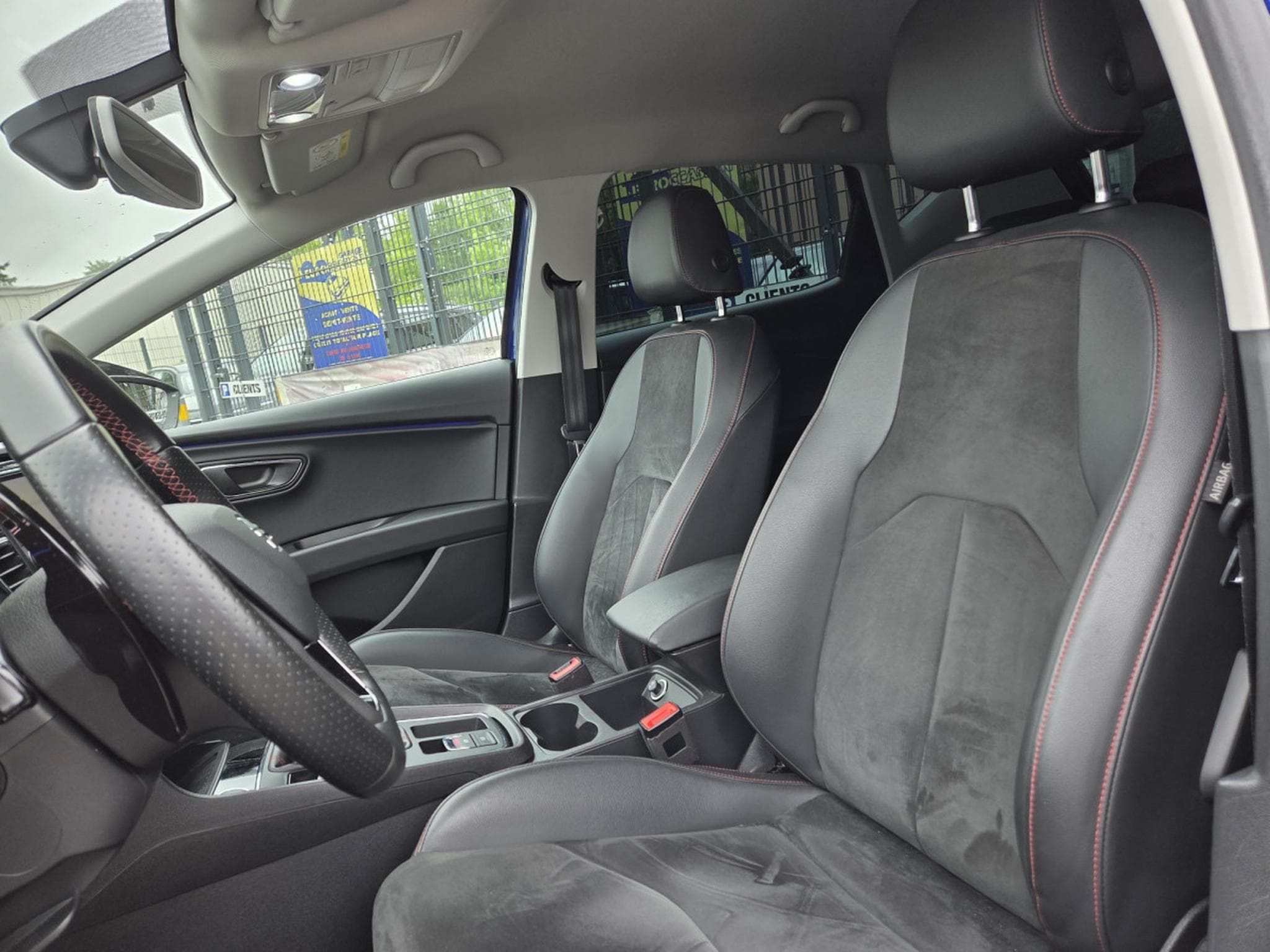 Seat Leon FR TSI DSG7 150CV (2020) - Photo 8