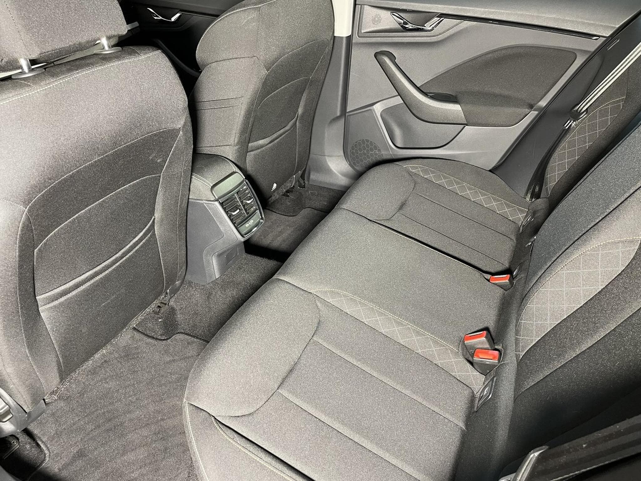 Skoda Scala 1.6 TDI 115 DSG AMBITION CARPLAY (2019) - Photo 11