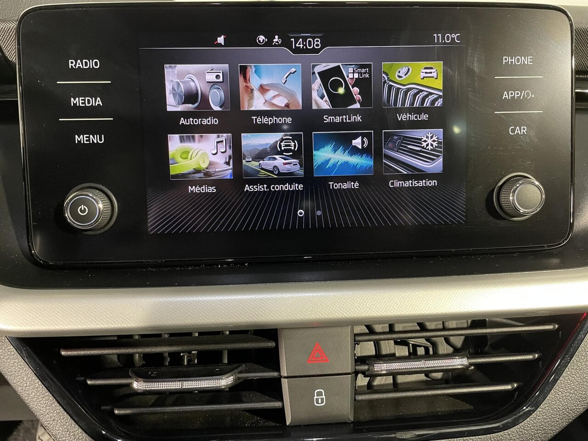 Skoda Scala 1.6 TDI 115 DSG AMBITION CARPLAY (2019) - Photo 4