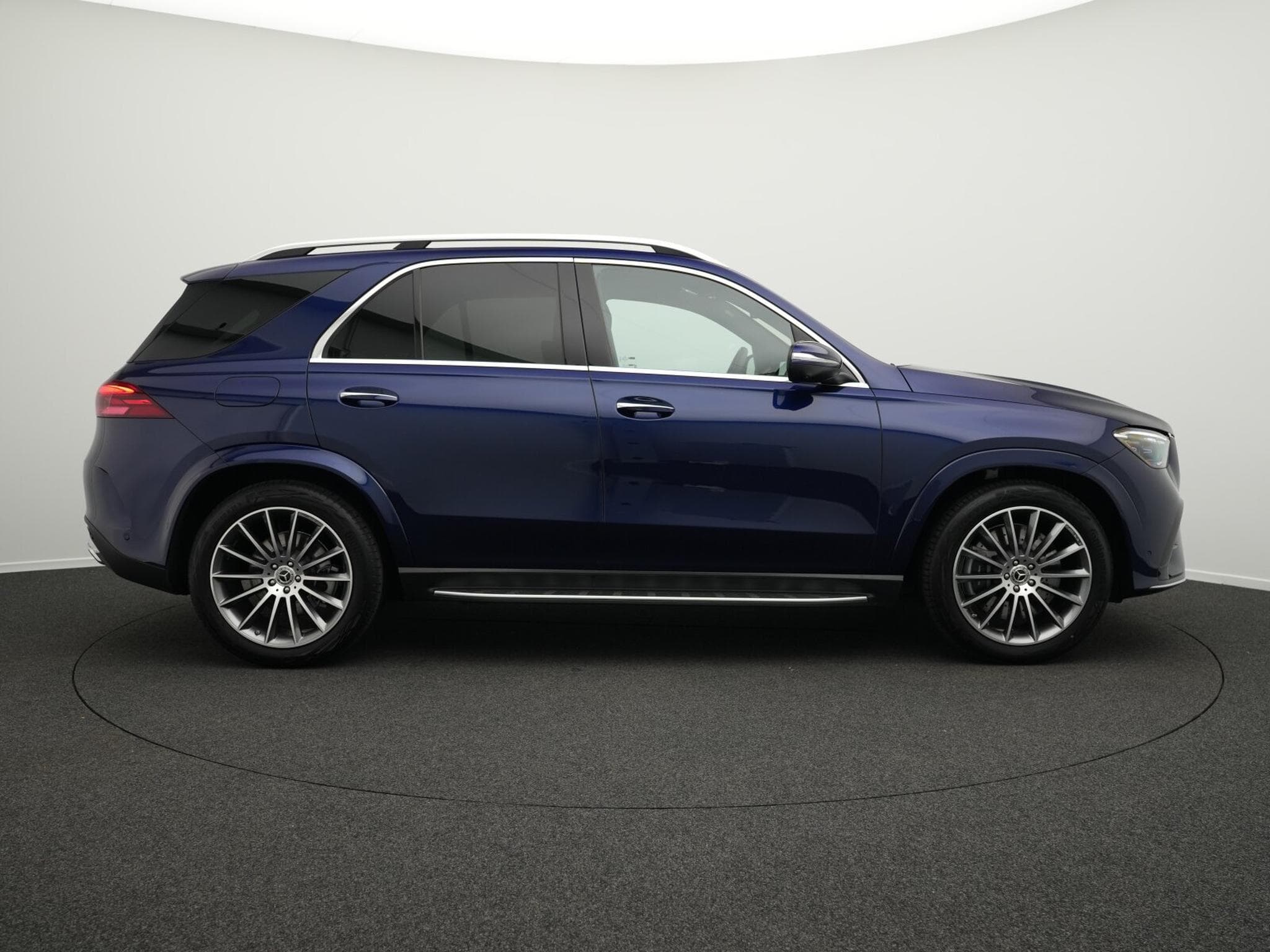 Mercedes GLE 450 d 4MATIC Off-Roader Multi+Pano+AHK+360° (2025) - Photo 5