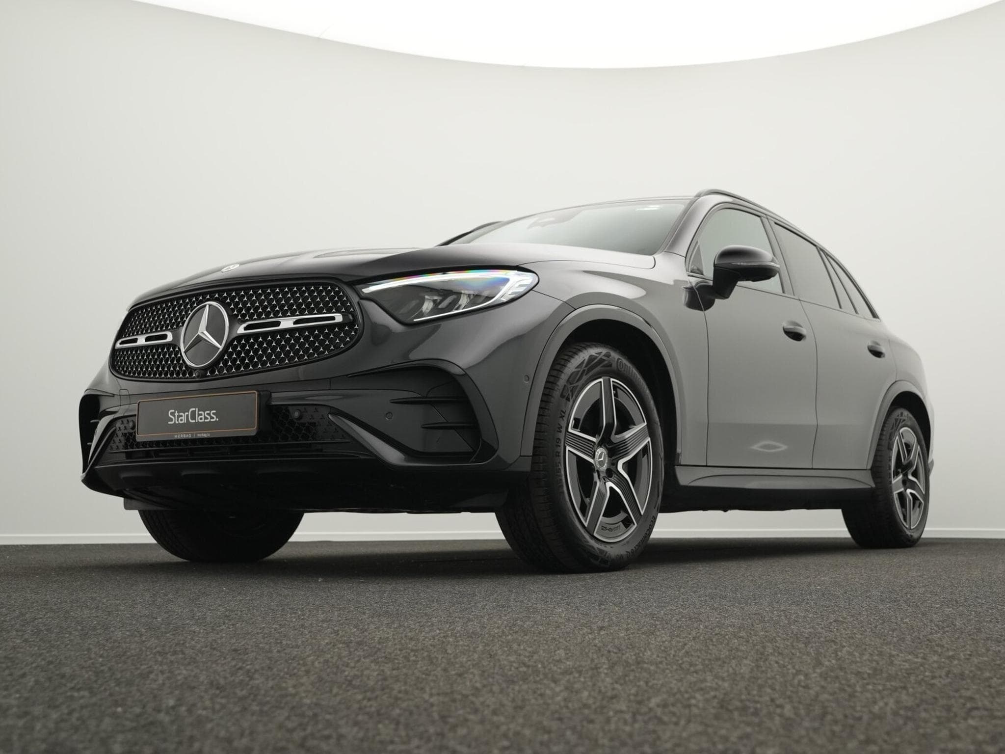 Mercedes GLC 300 d 4MATIC LED+Kamera+AHK+Night+Memo (2025) - Photo 8