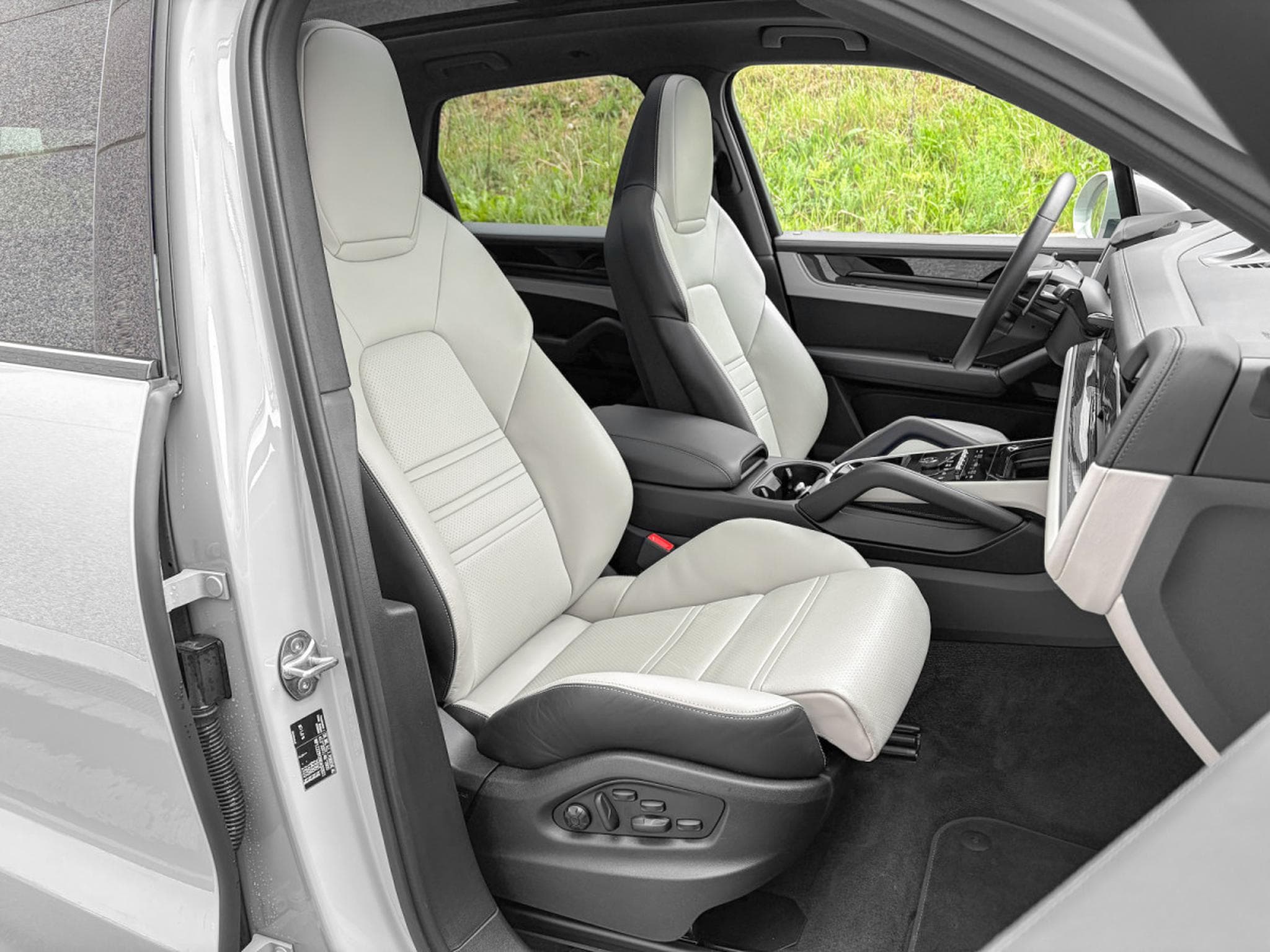 Porsche Cayenne S 4.0 441/ BI-COLOR/ CARBON/ (2023) - Foto 11