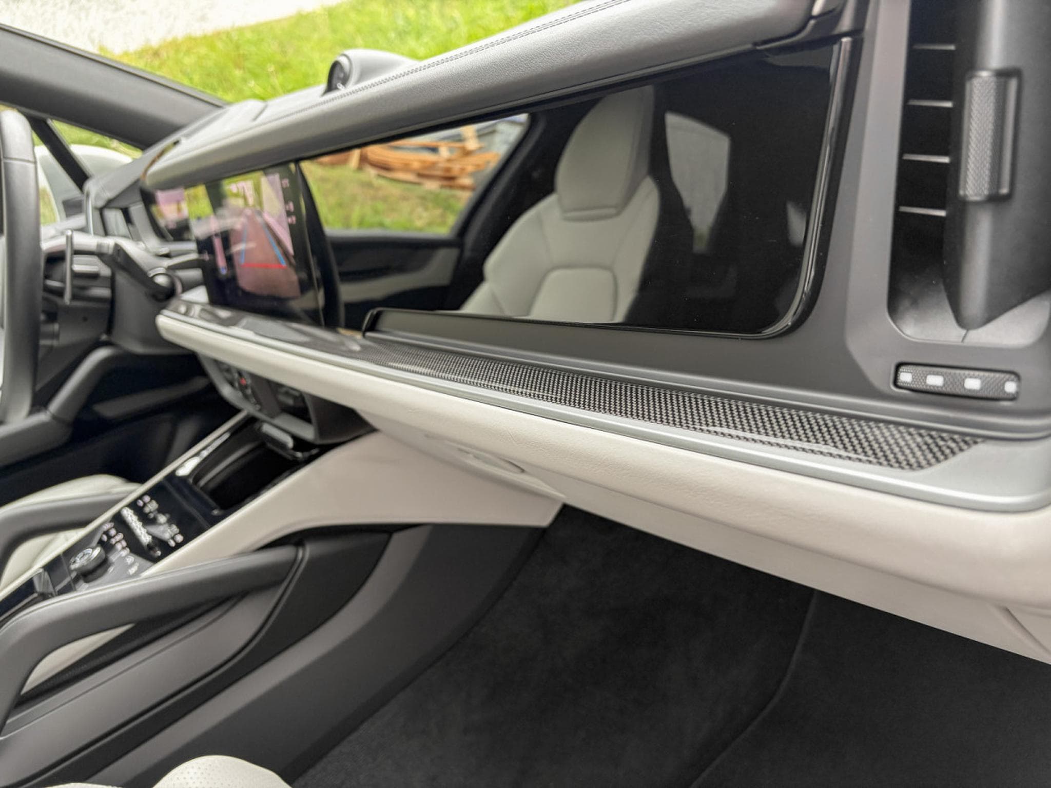 Porsche Cayenne S 4.0 441/ BI-COLOR/ CARBON/ (2023) - Foto 18