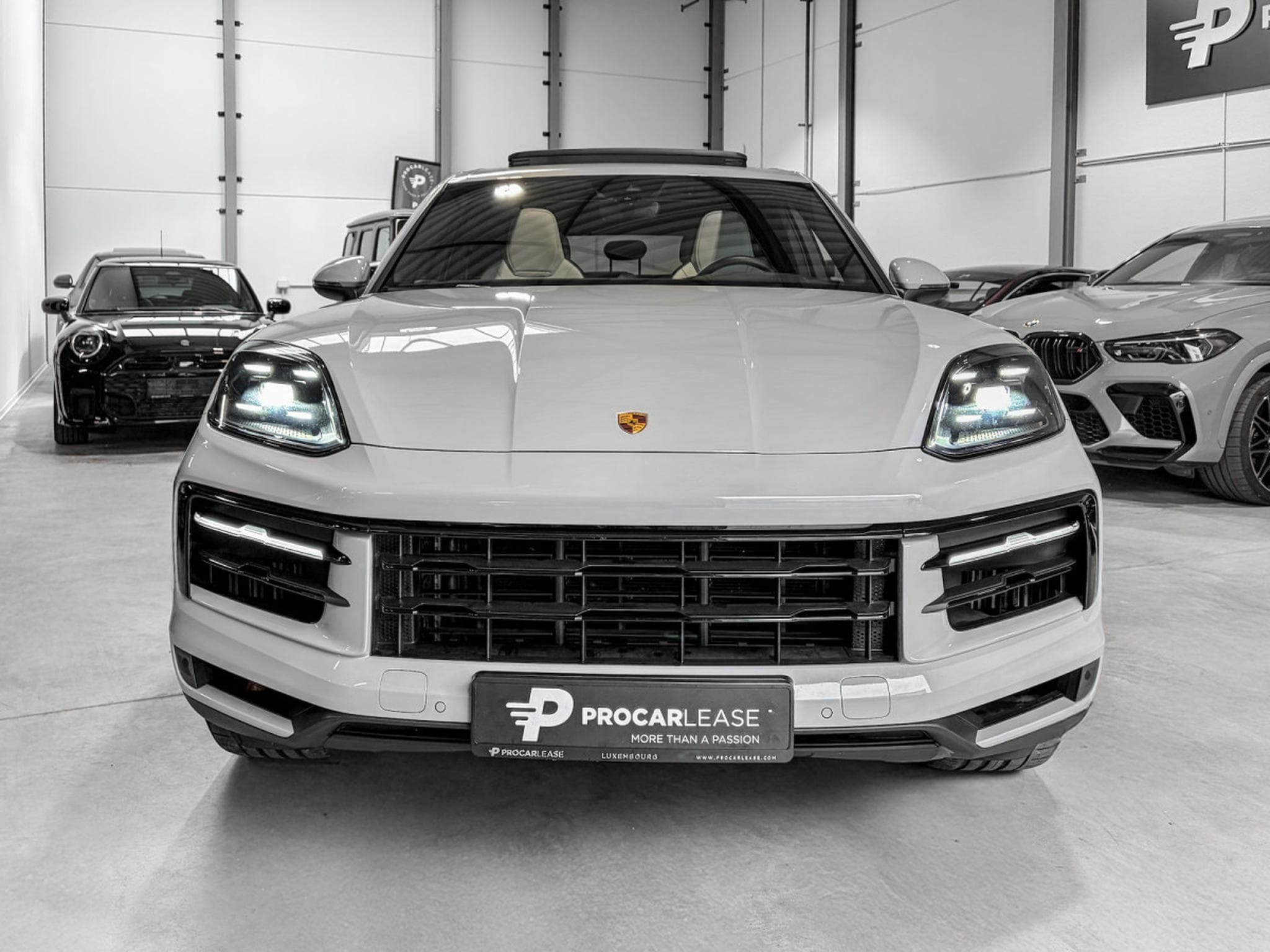 Porsche Cayenne S 4.0 441/ BI-COLOR/ CARBON/ (2023) - Foto 3