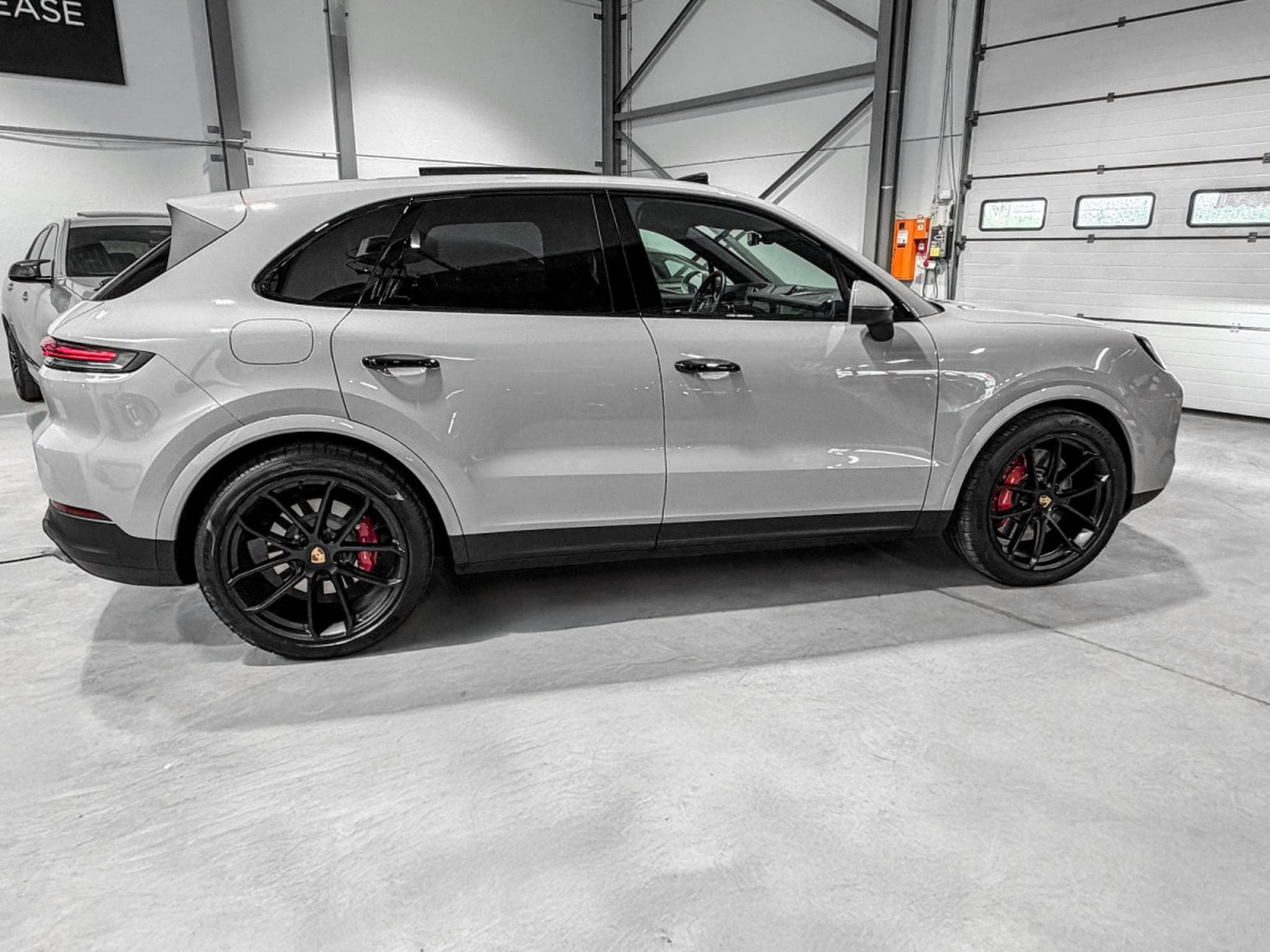 Porsche Cayenne S 4.0 441/ BI-COLOR/ CARBON/ (2023) - Foto 8