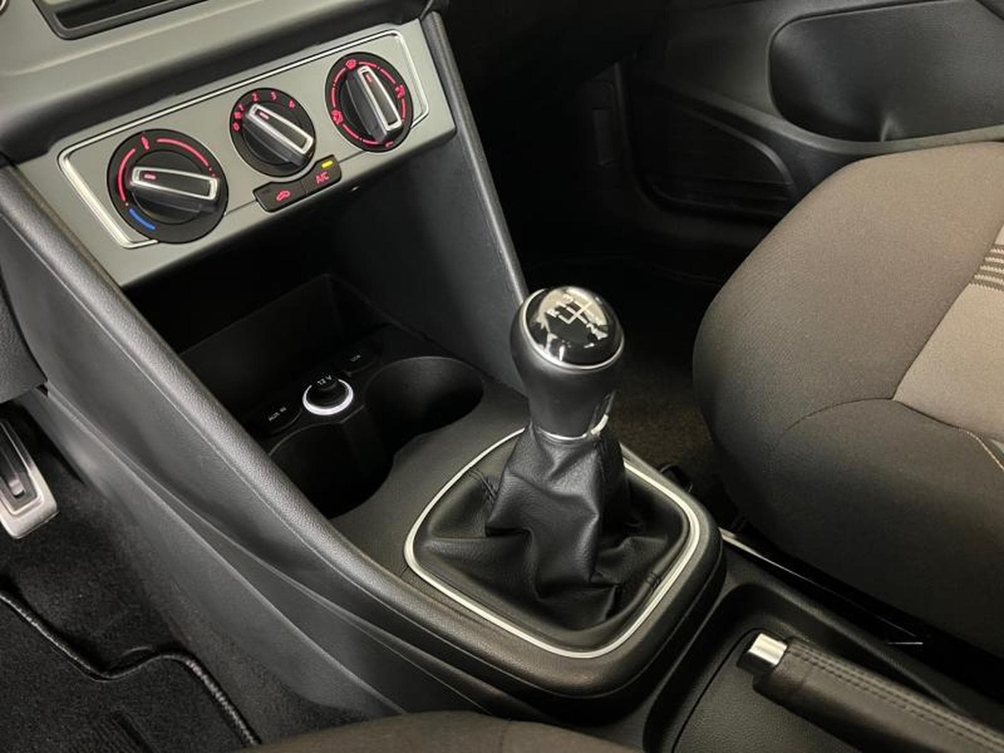 VW Polo AllStar (2017) - Photo 8