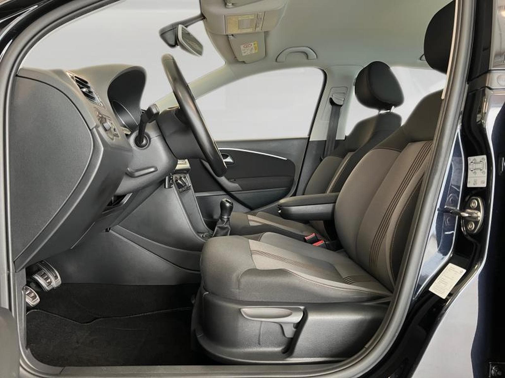 VW Polo AllStar (2017) - Photo 9